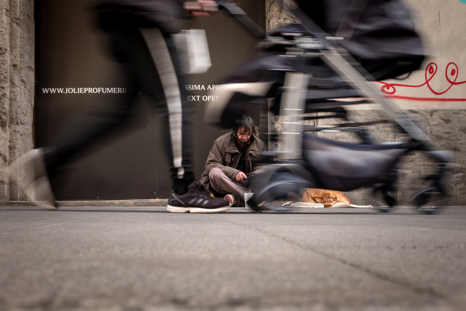 Viviamo in un mondo dove si va troppo veloci per non ac