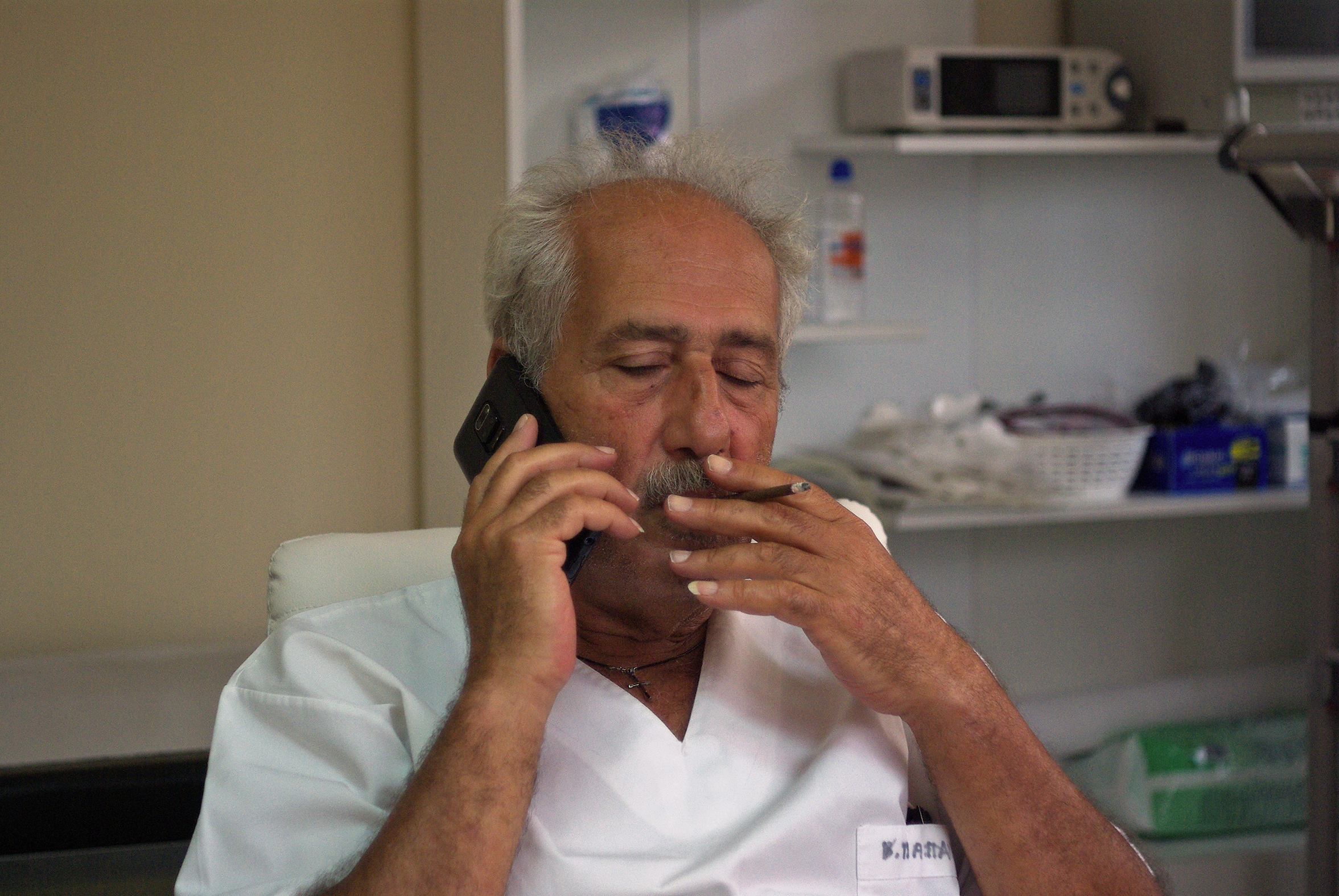 La Pneumologo in una pausa di lavoro