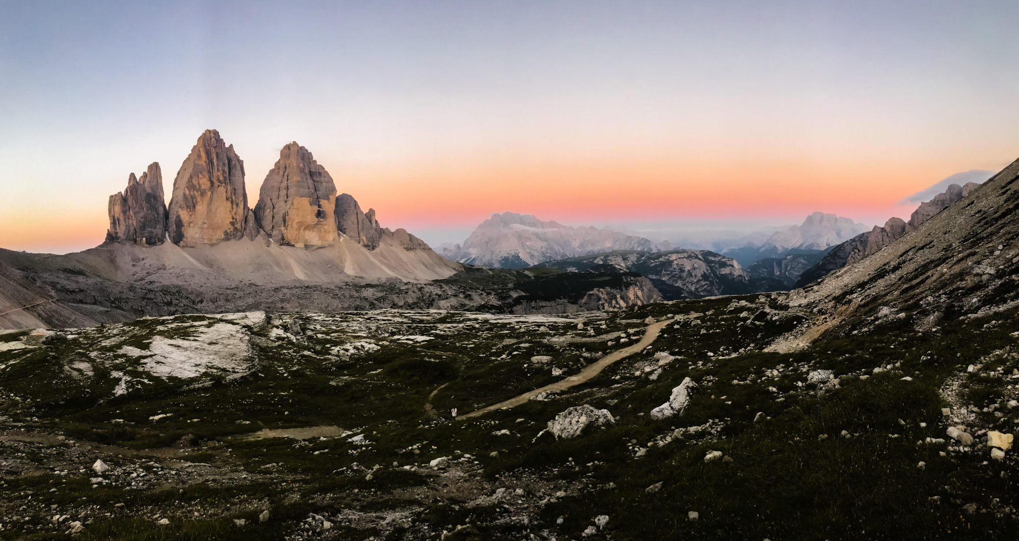 Alba alle Tre cime di Lavaredo (Agosto 2020)