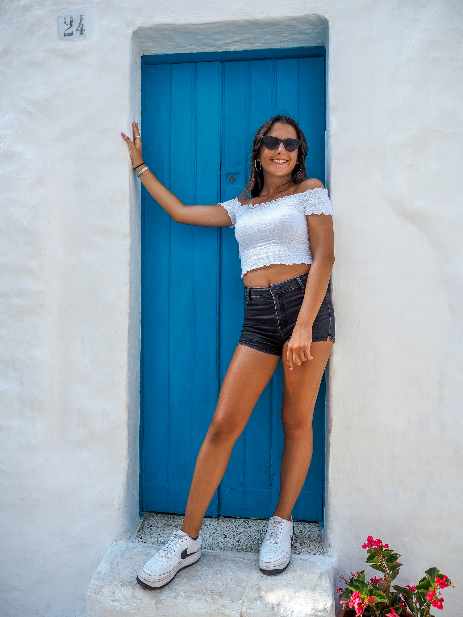 Un sorriso tra il bianco e l'azzurro