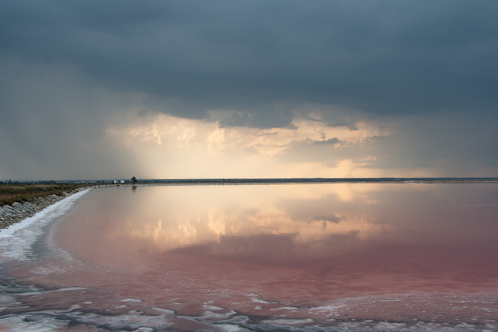 Tramonto sulla salina