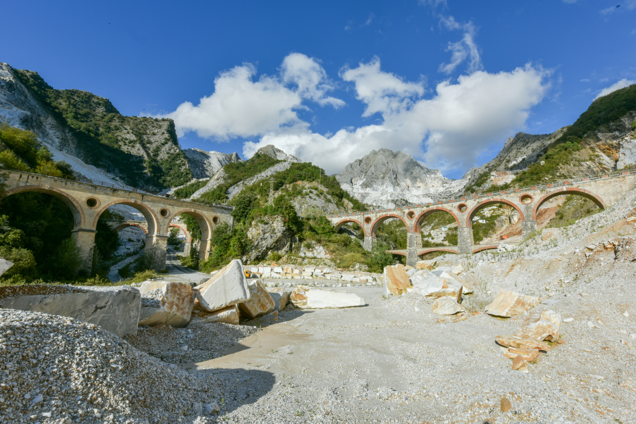 The Carrara-The Bridges of Vara
