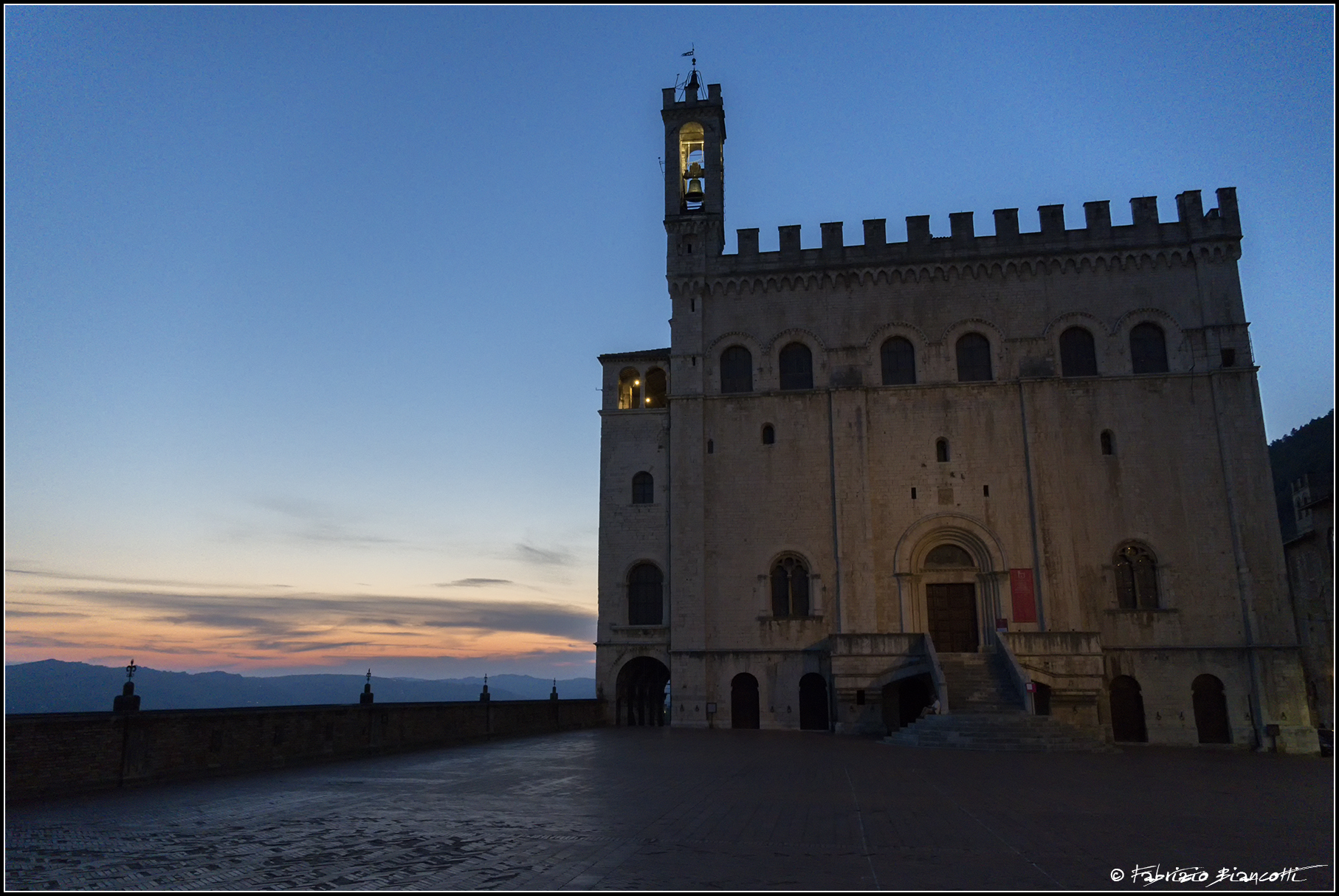 Gubbio al tramonto