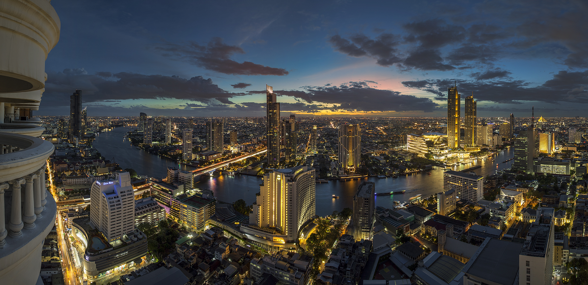 Tramonto di Bangkok ovest