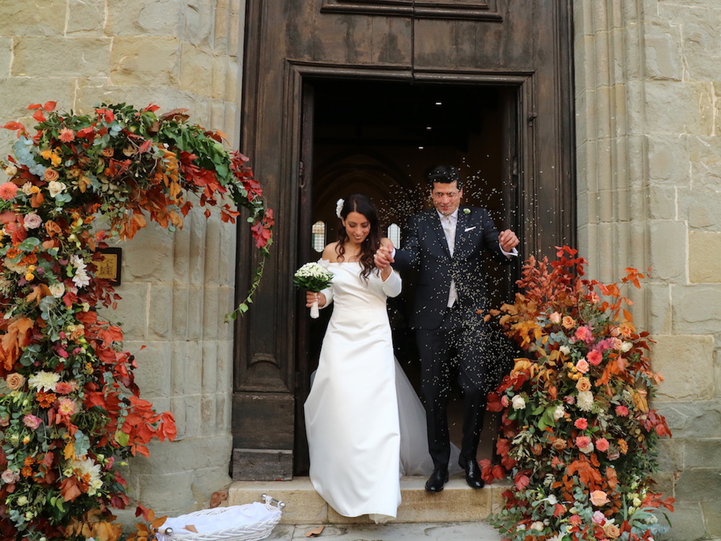 A cloud of rice among the flowers.