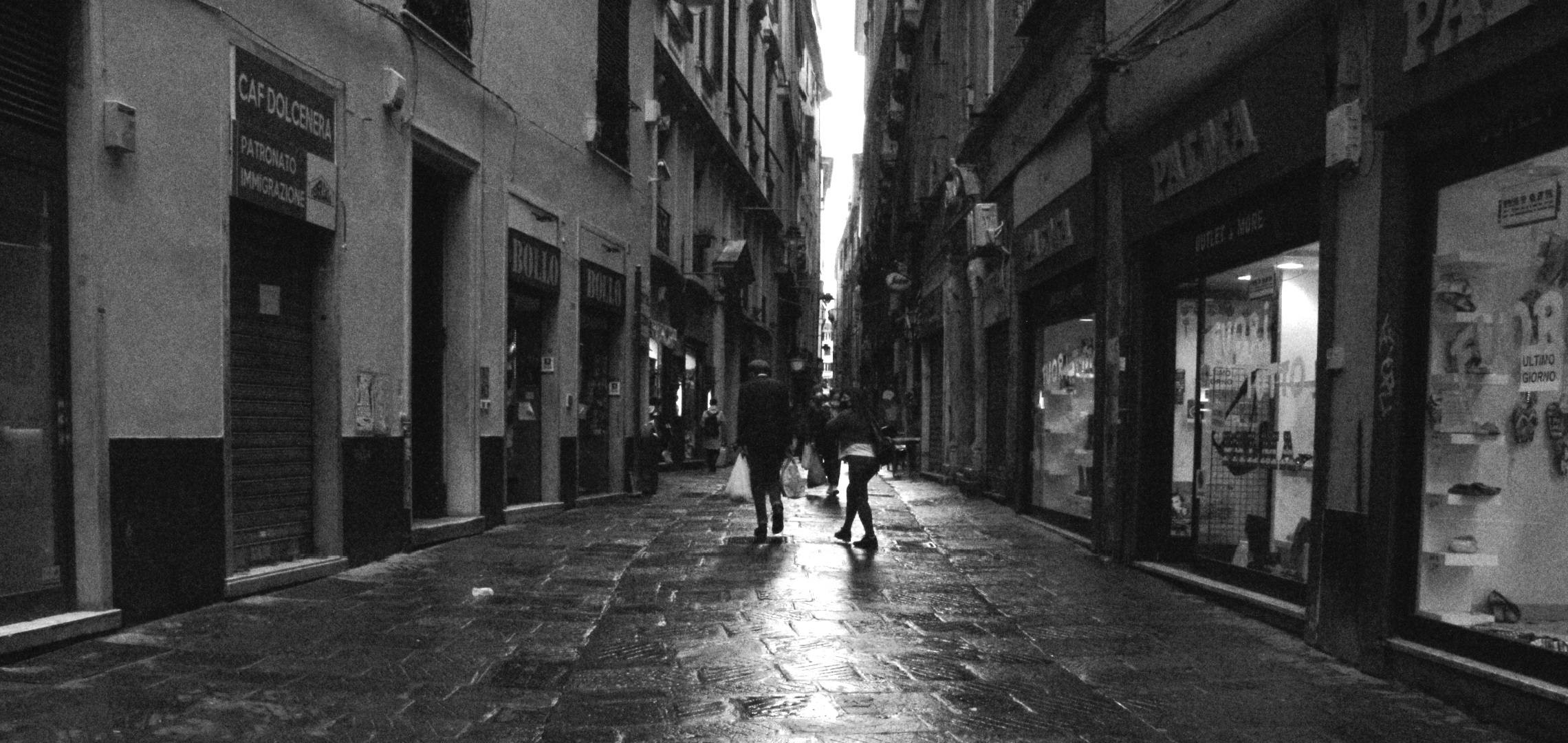 Walking through the alleys of Genoa