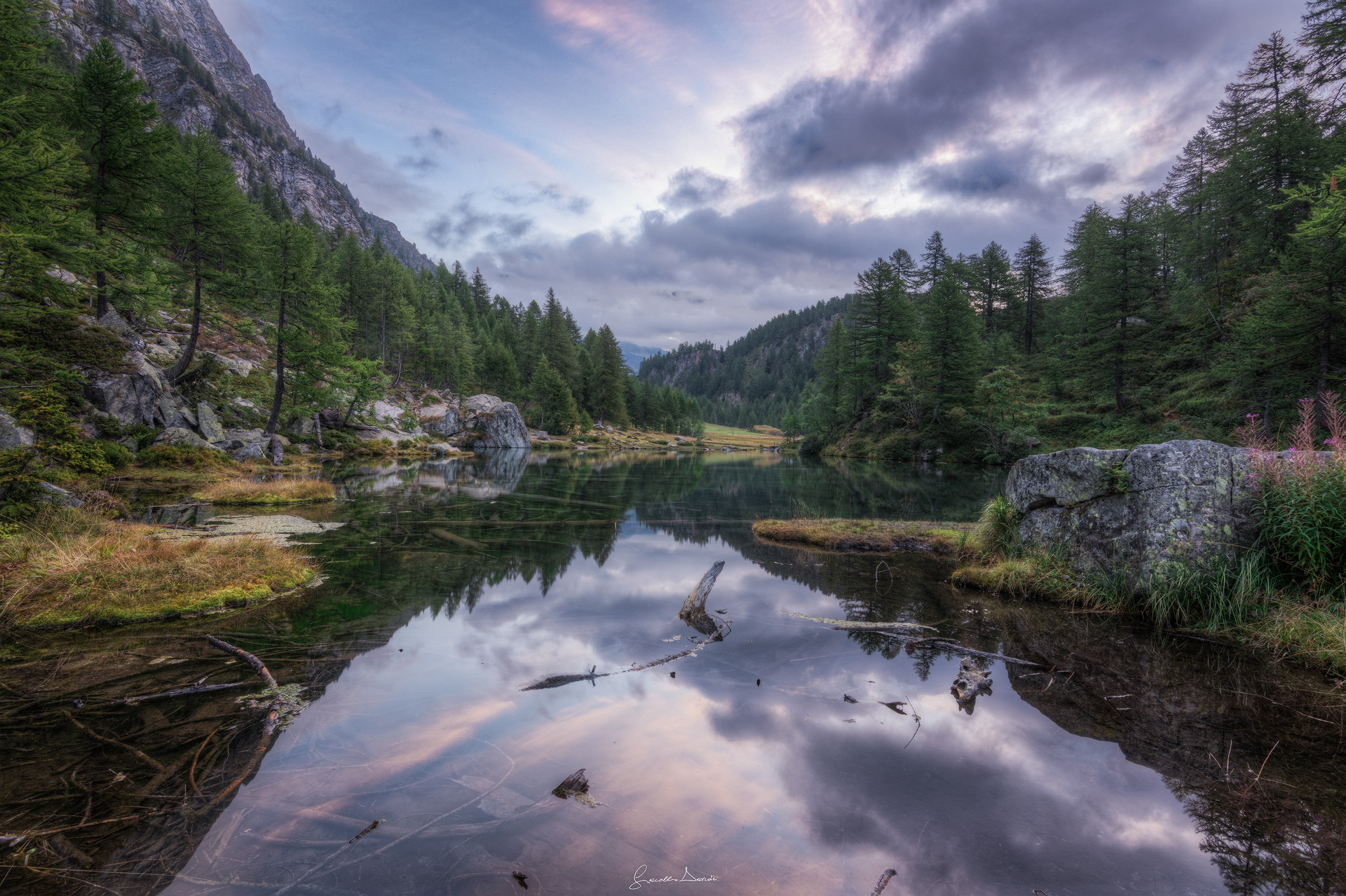 Alba al lago delle streghe