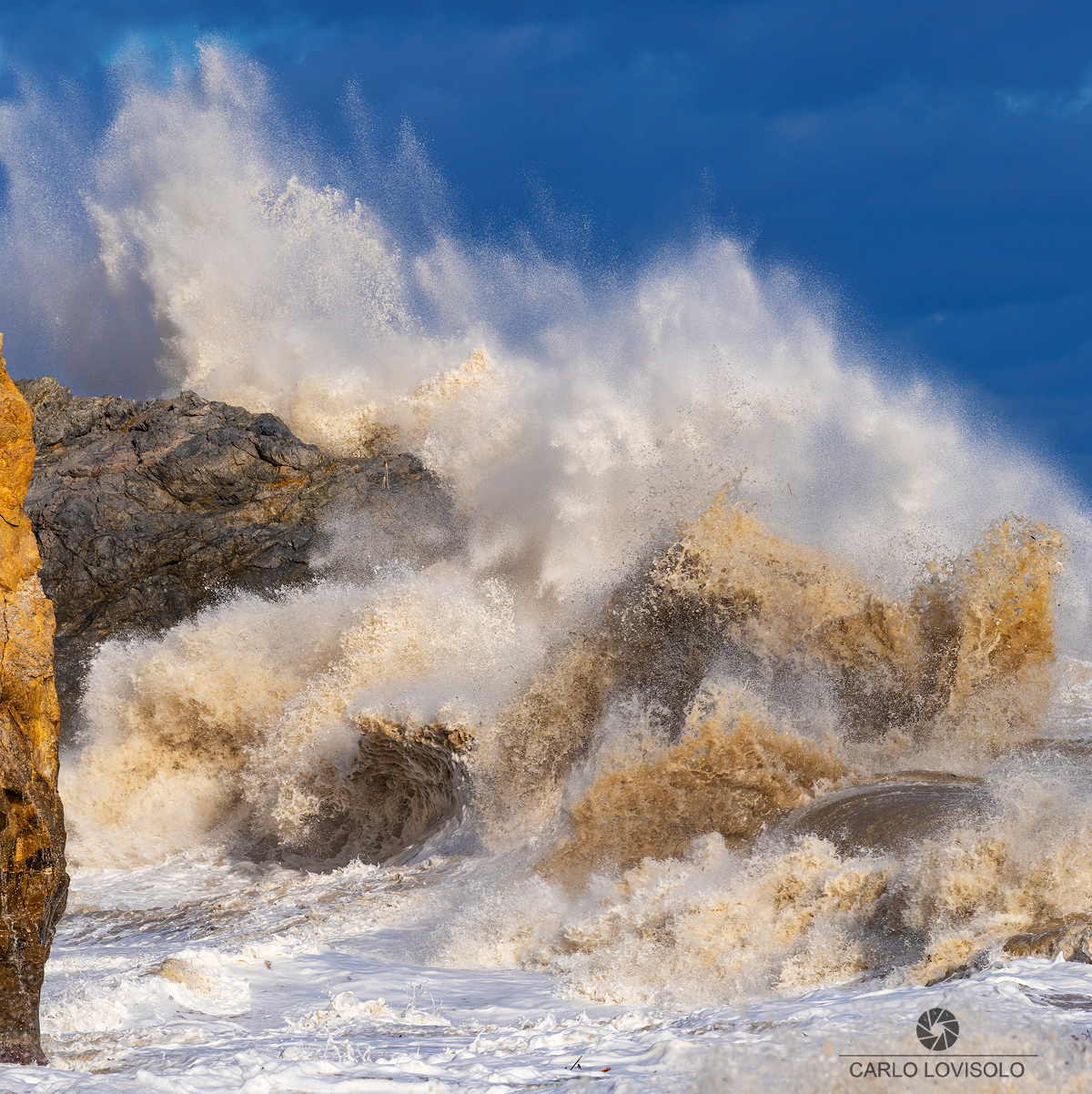 Varigotti Punat Crena Waves on the Cliff