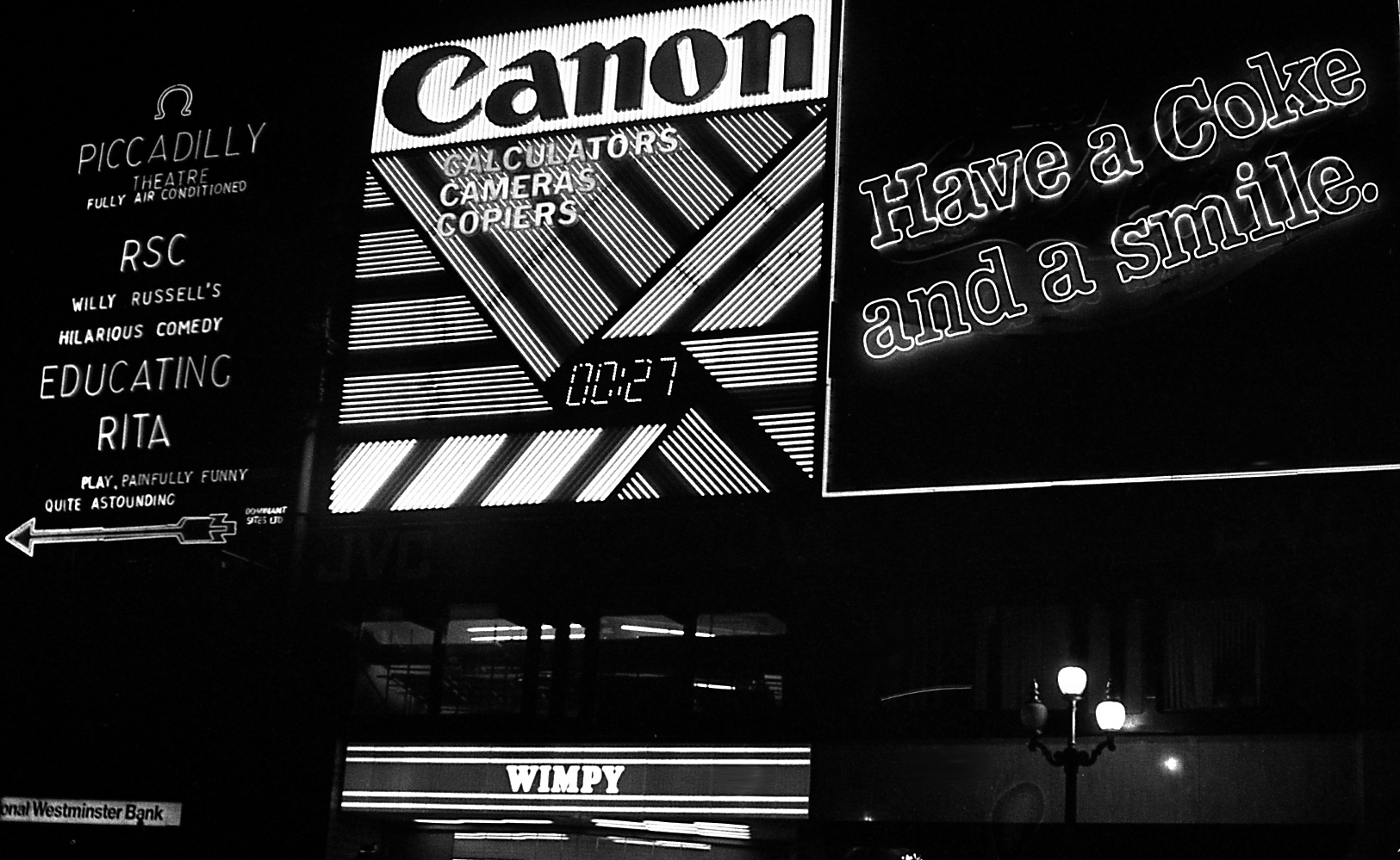 Piccadilly circus '80 London