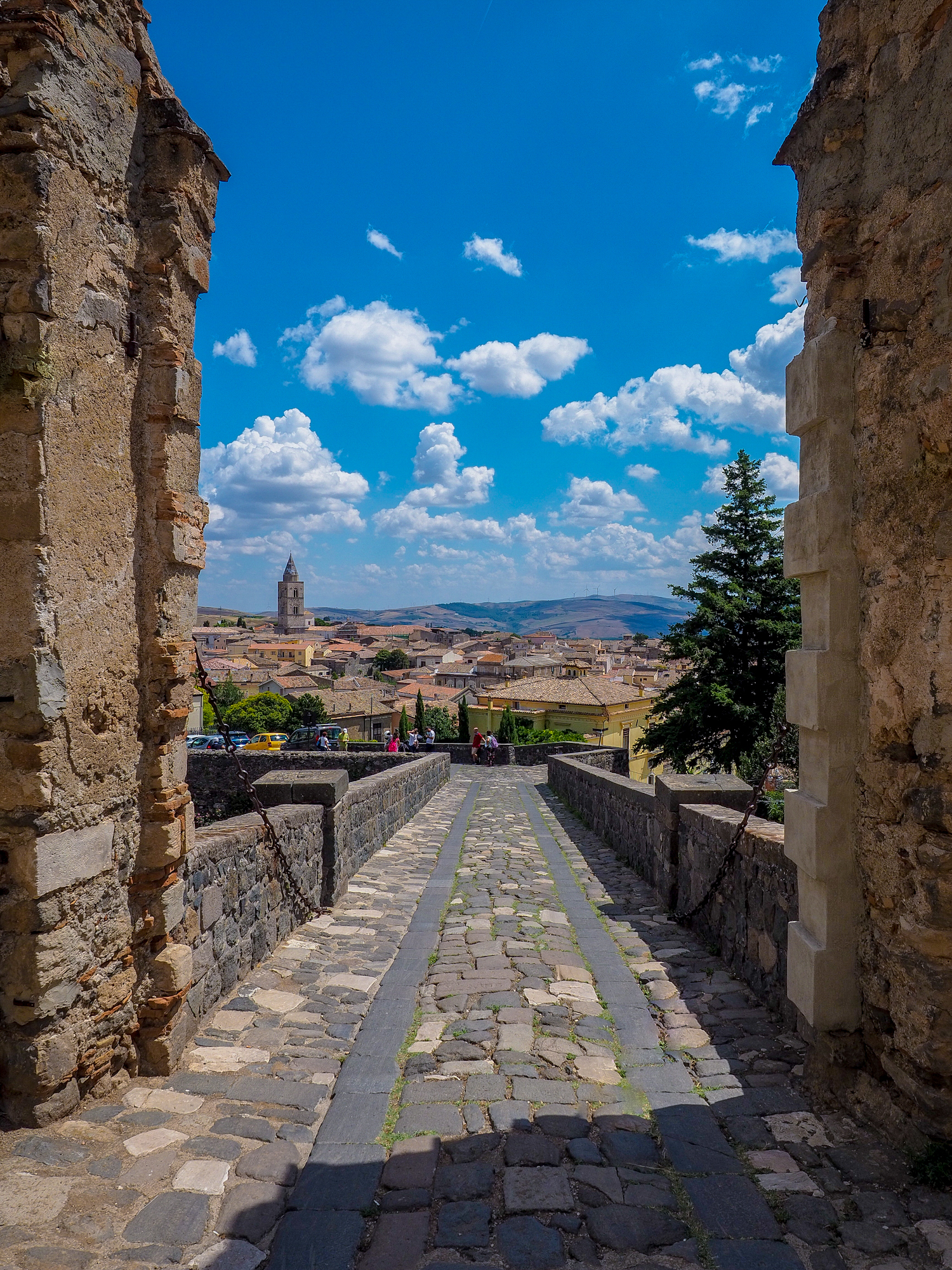 Watching Melfi from his castle