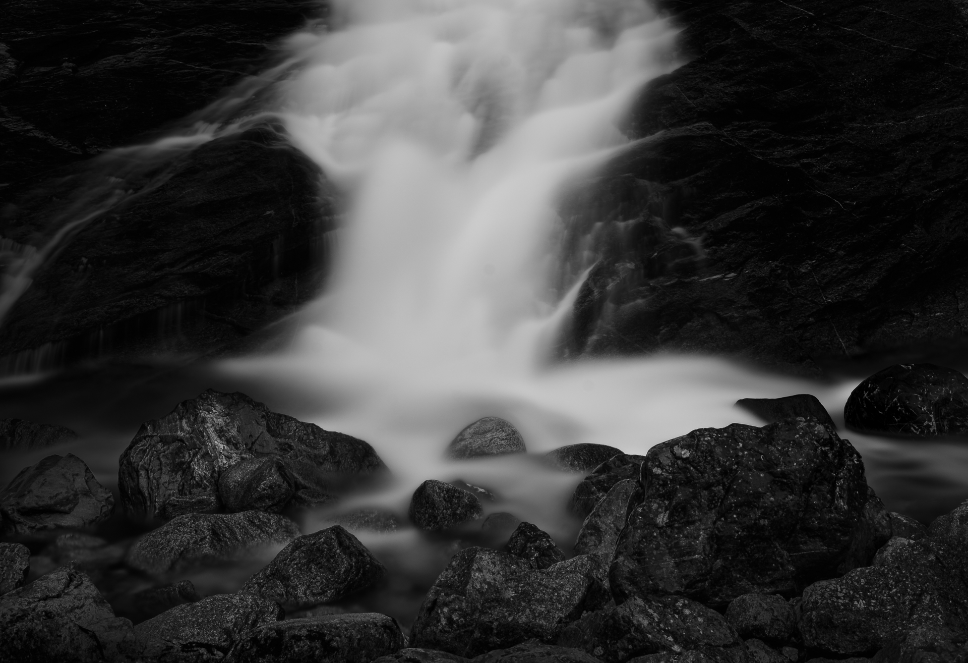 B&W waterfall