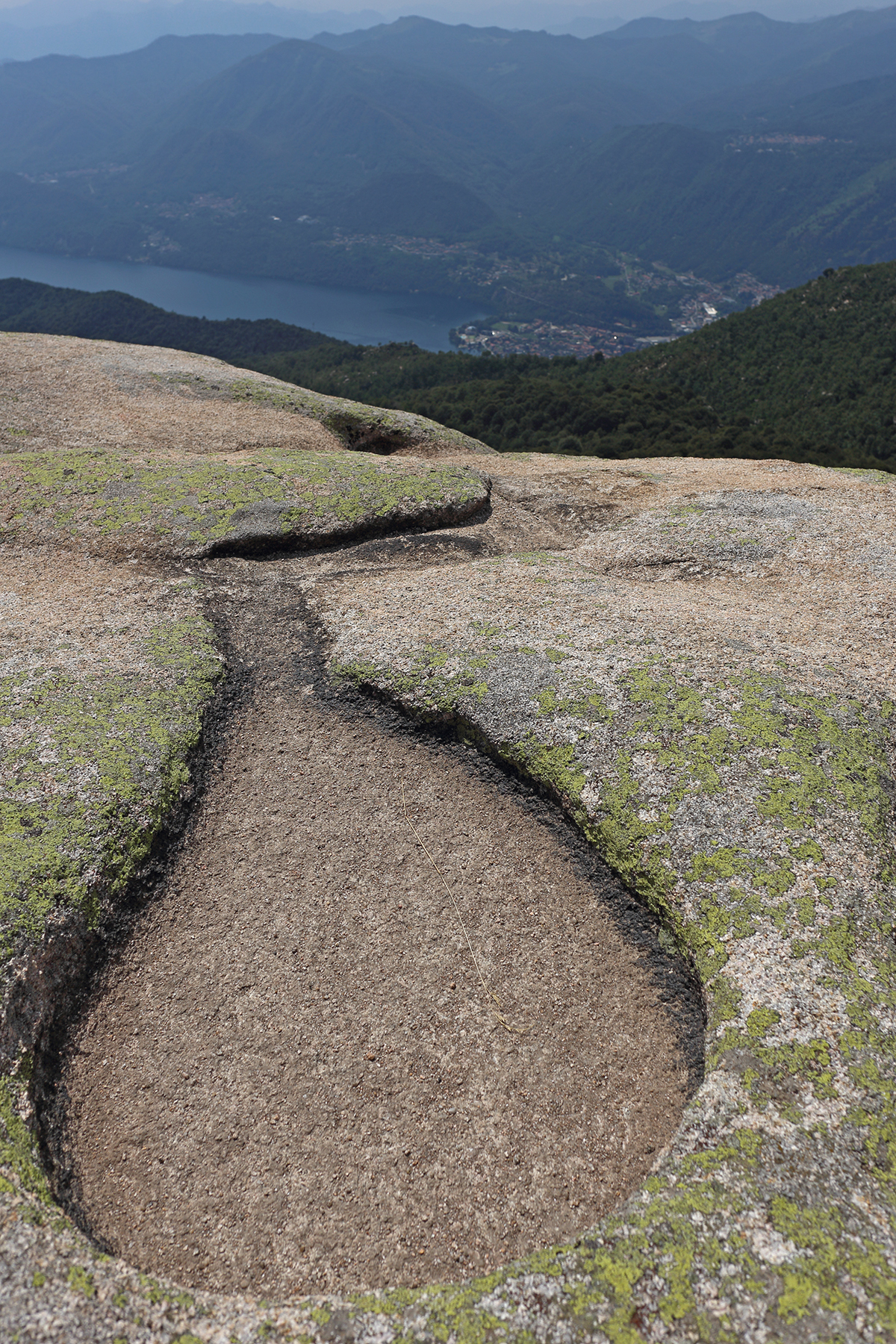 una goccia tra le montagne