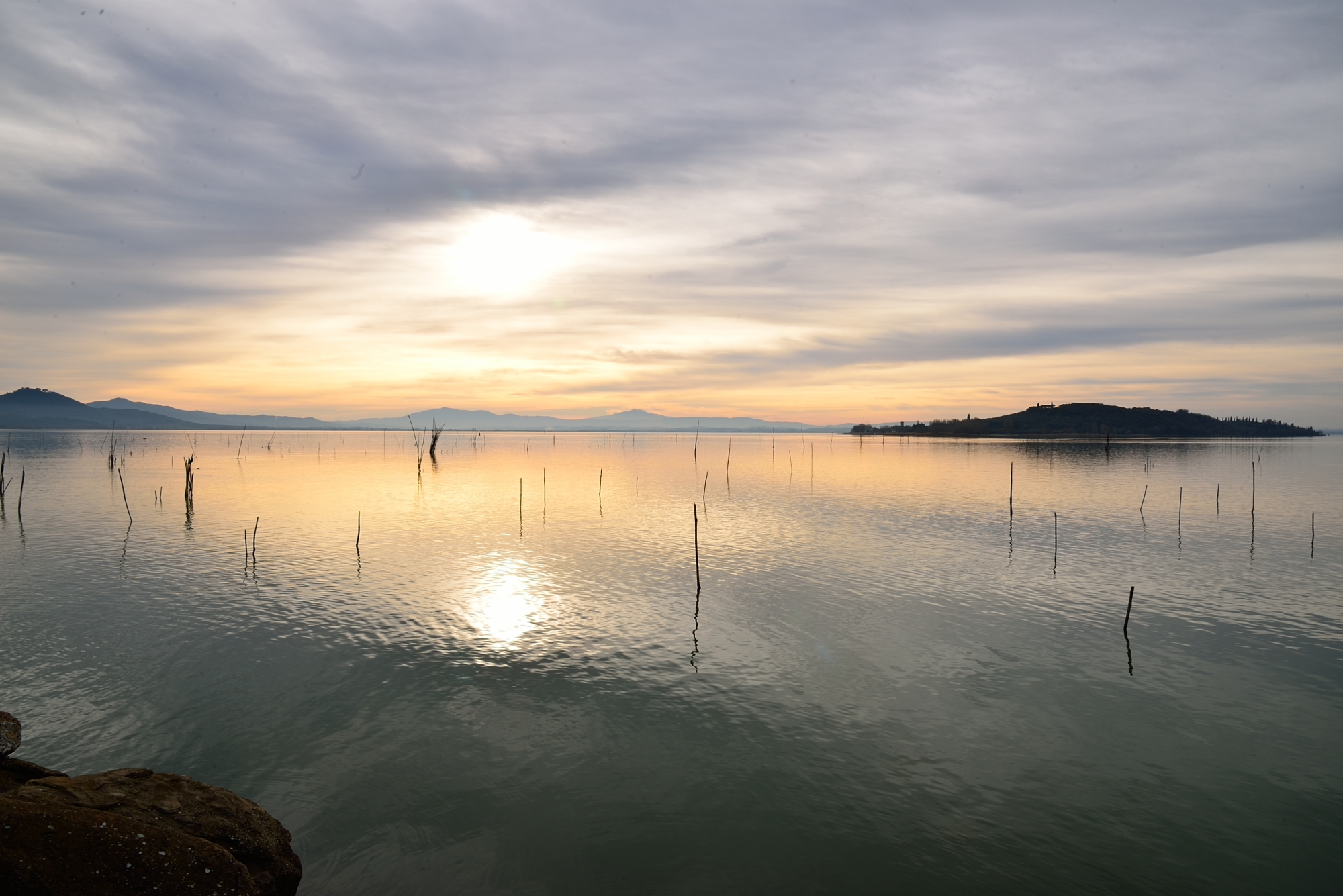 Lago Trasimeno al tramonto