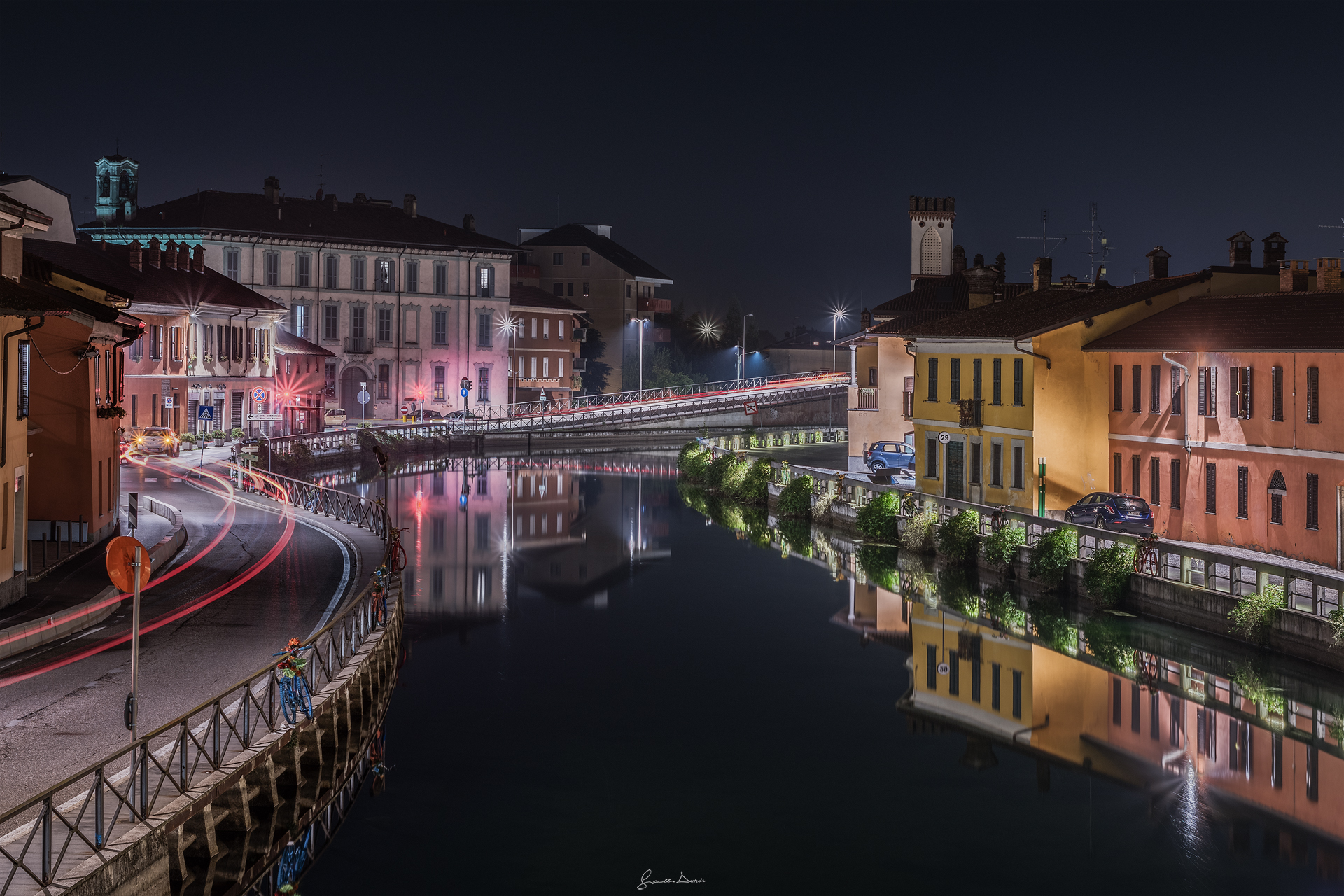 Il riflesso sul naviglio