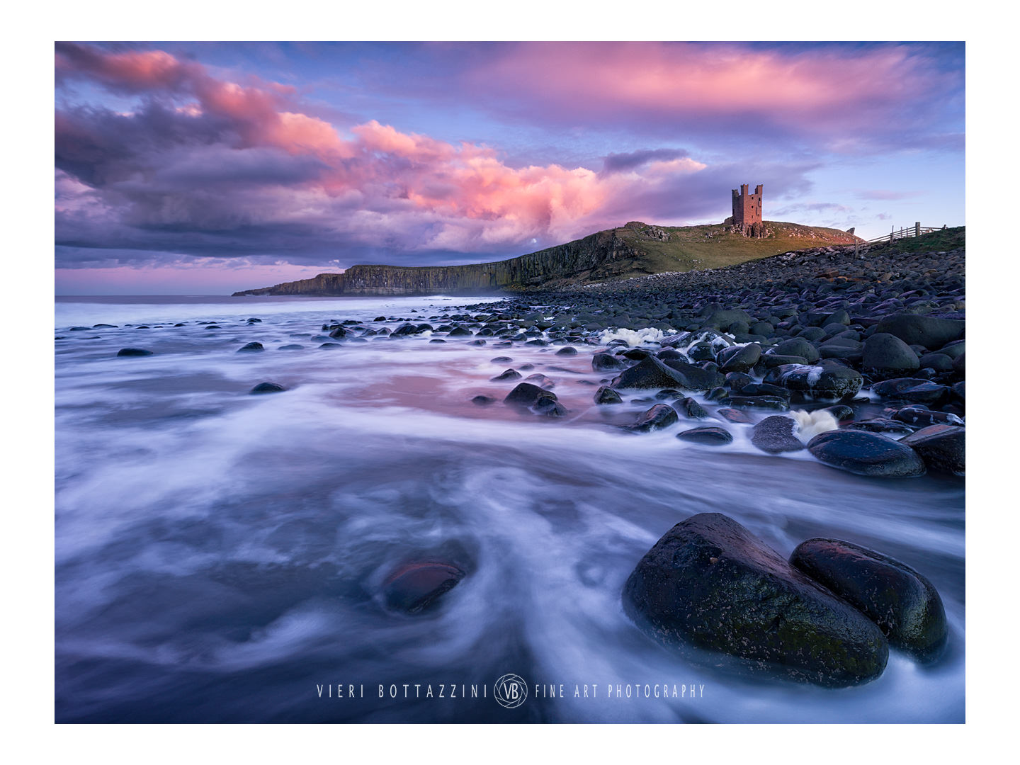 Dunstanburgh Castle dopo il tramonto