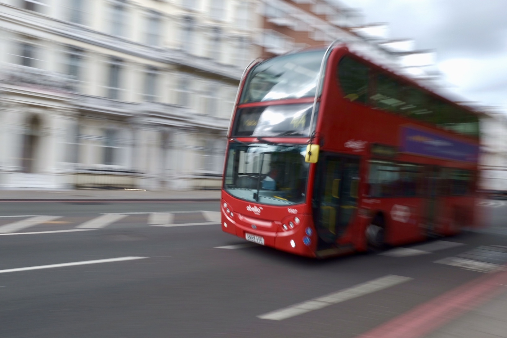 BUS - LONDON