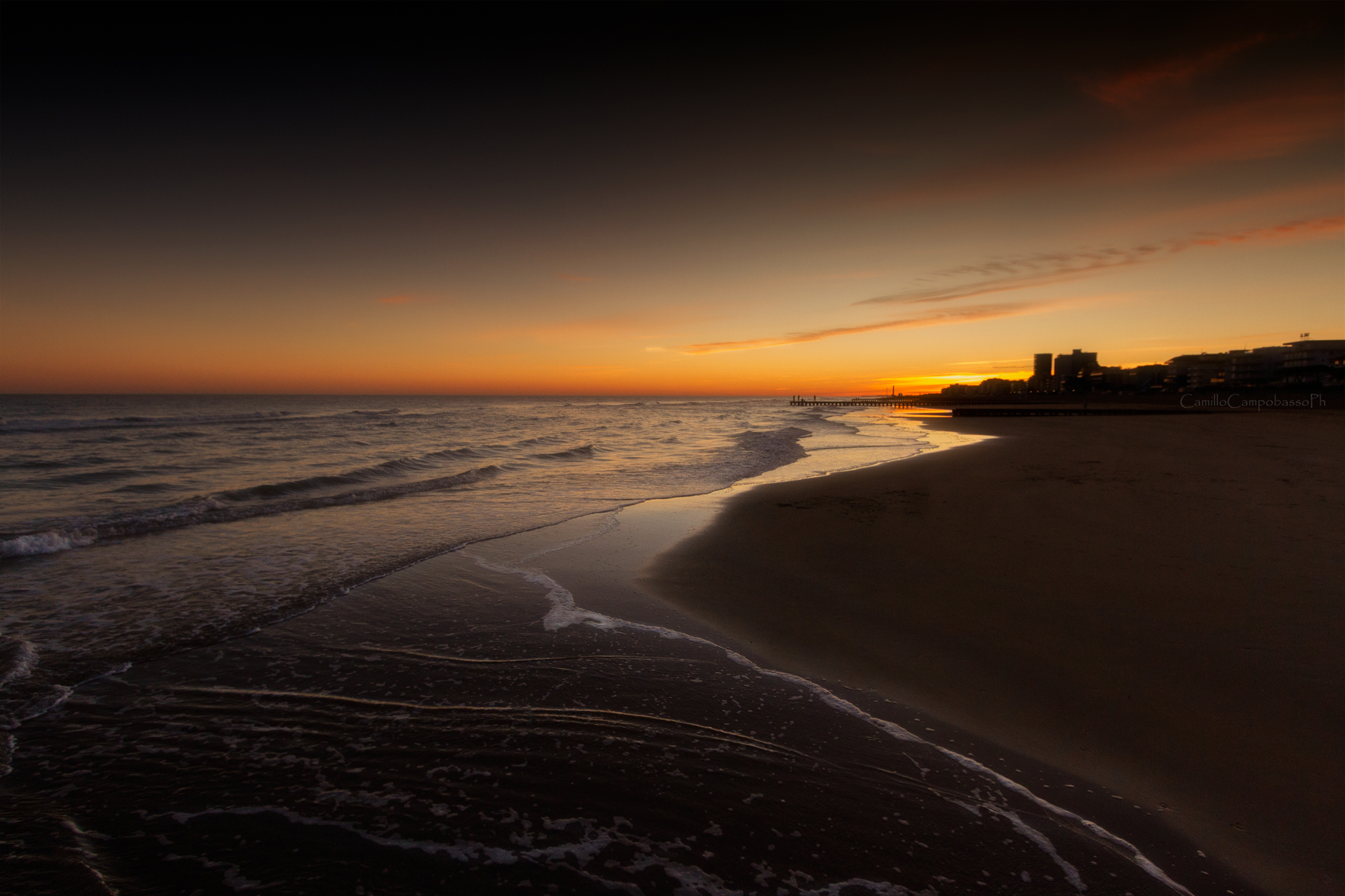 tramonto sul pontile