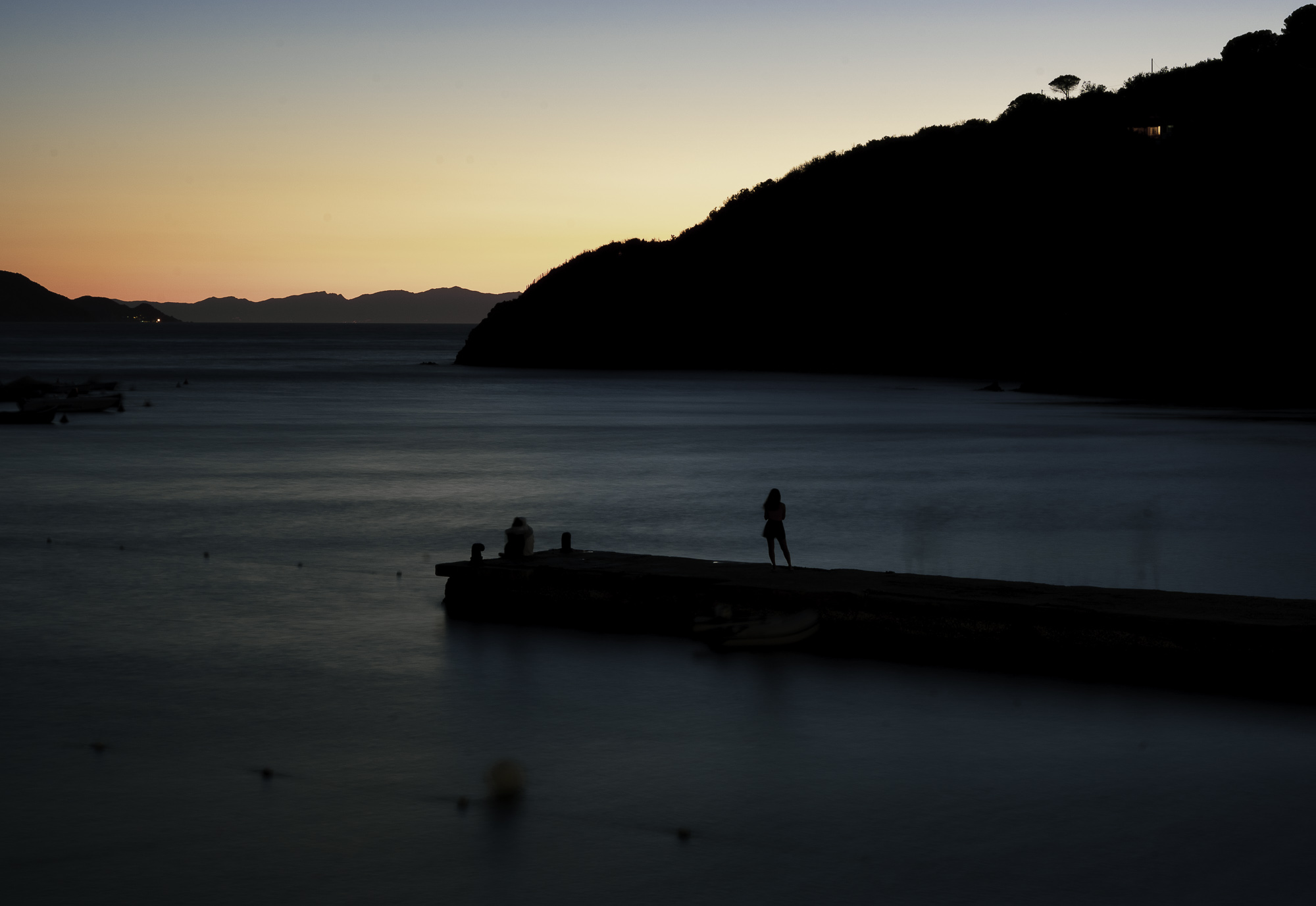 passerella al tramonto