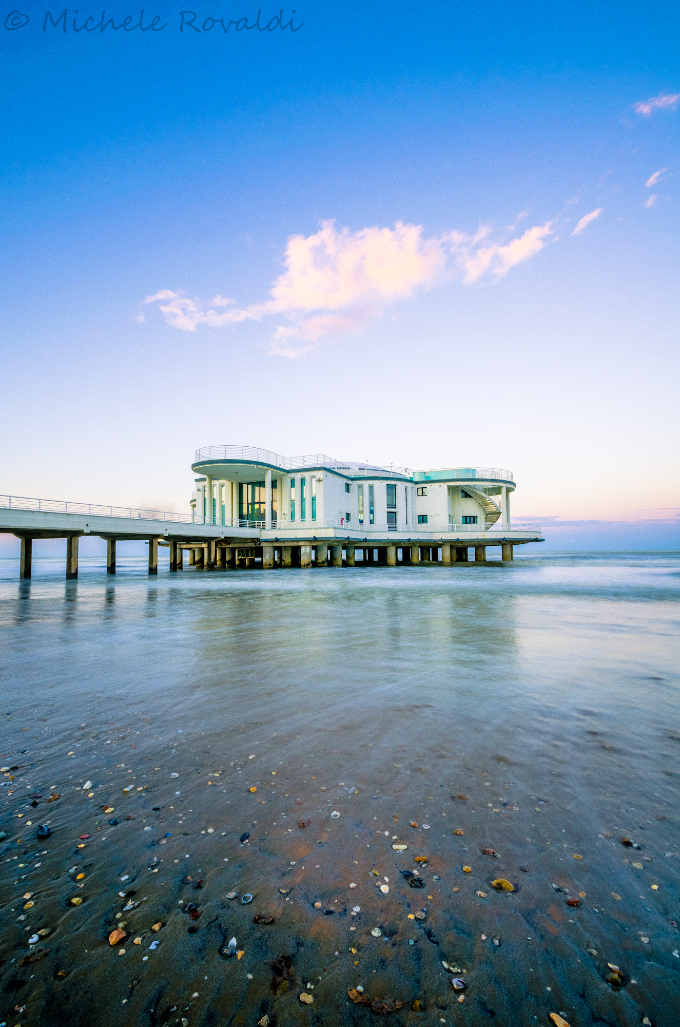 Una rotonda sul mare...