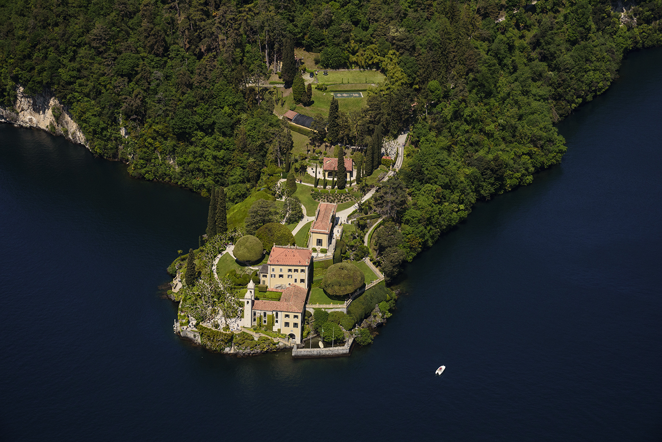 Passaggio sopra al lago di Como