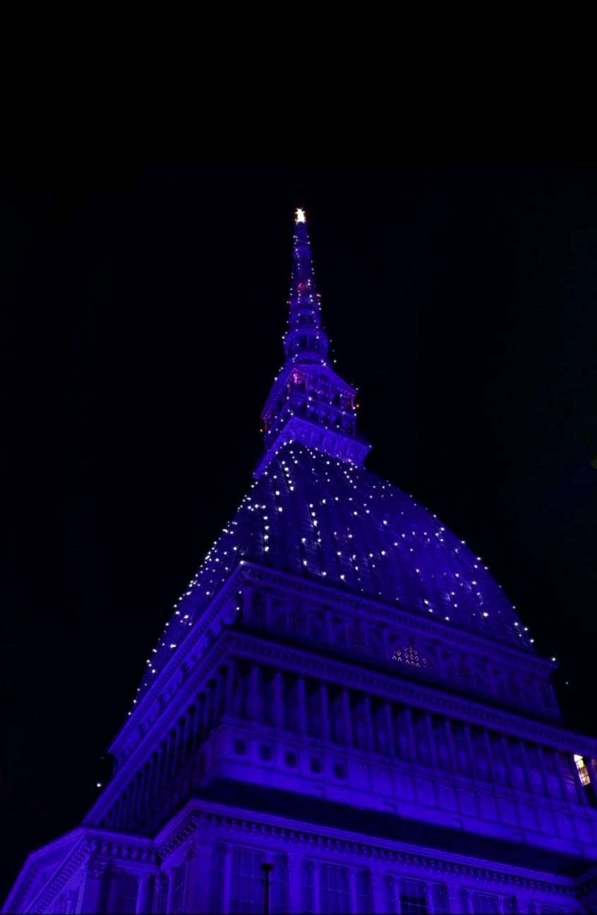 mole antonelliana illuminata..