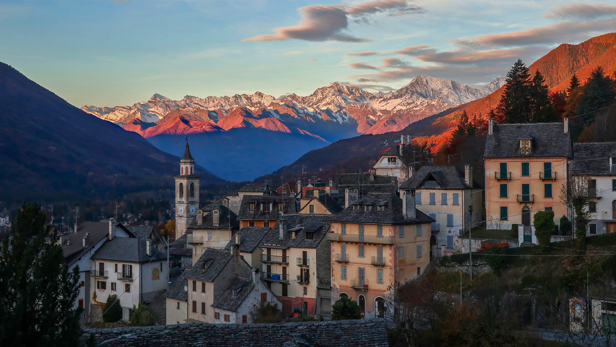 sunrise in the Valley of the Painters