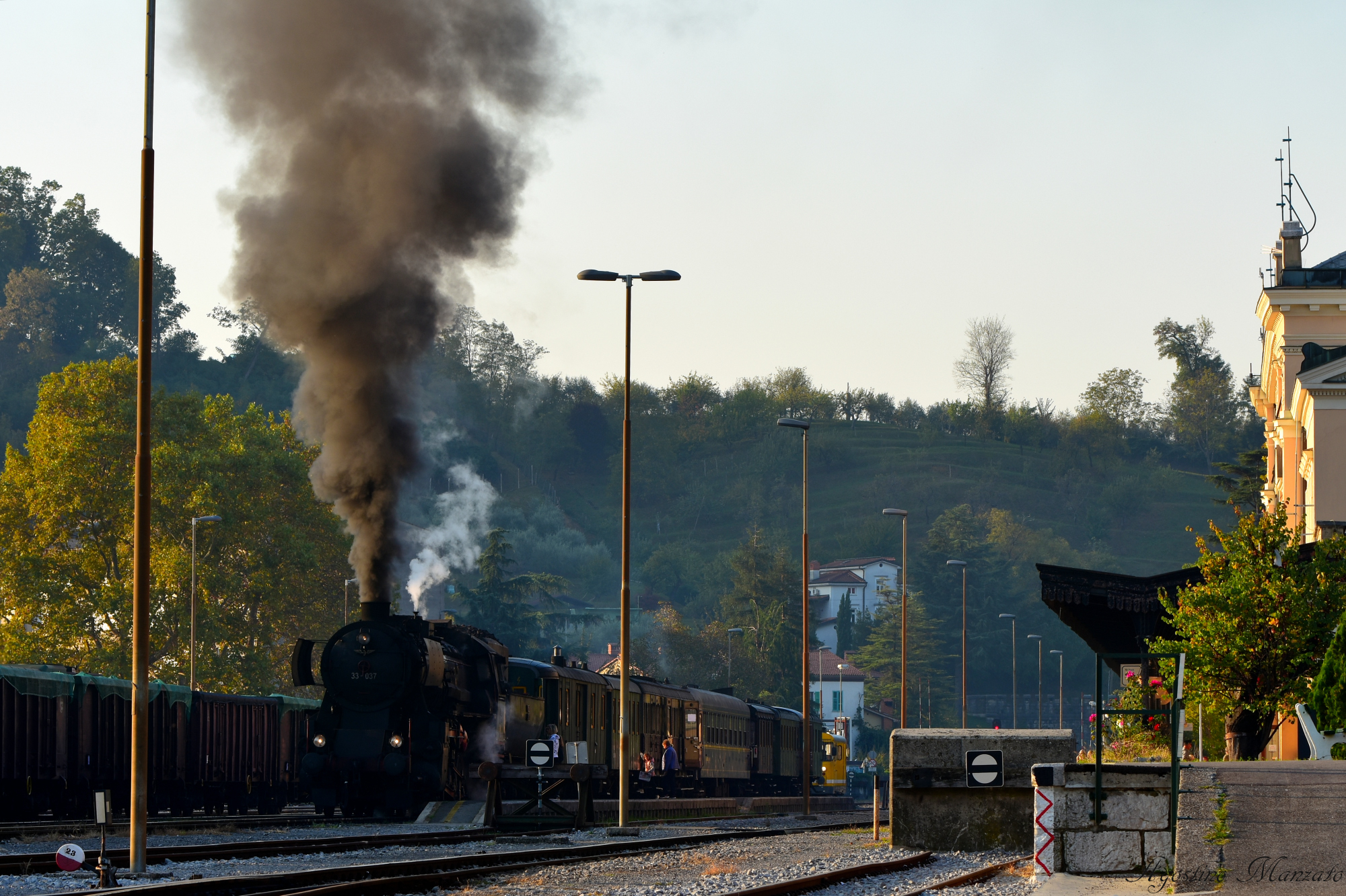 Give grandma the train off!