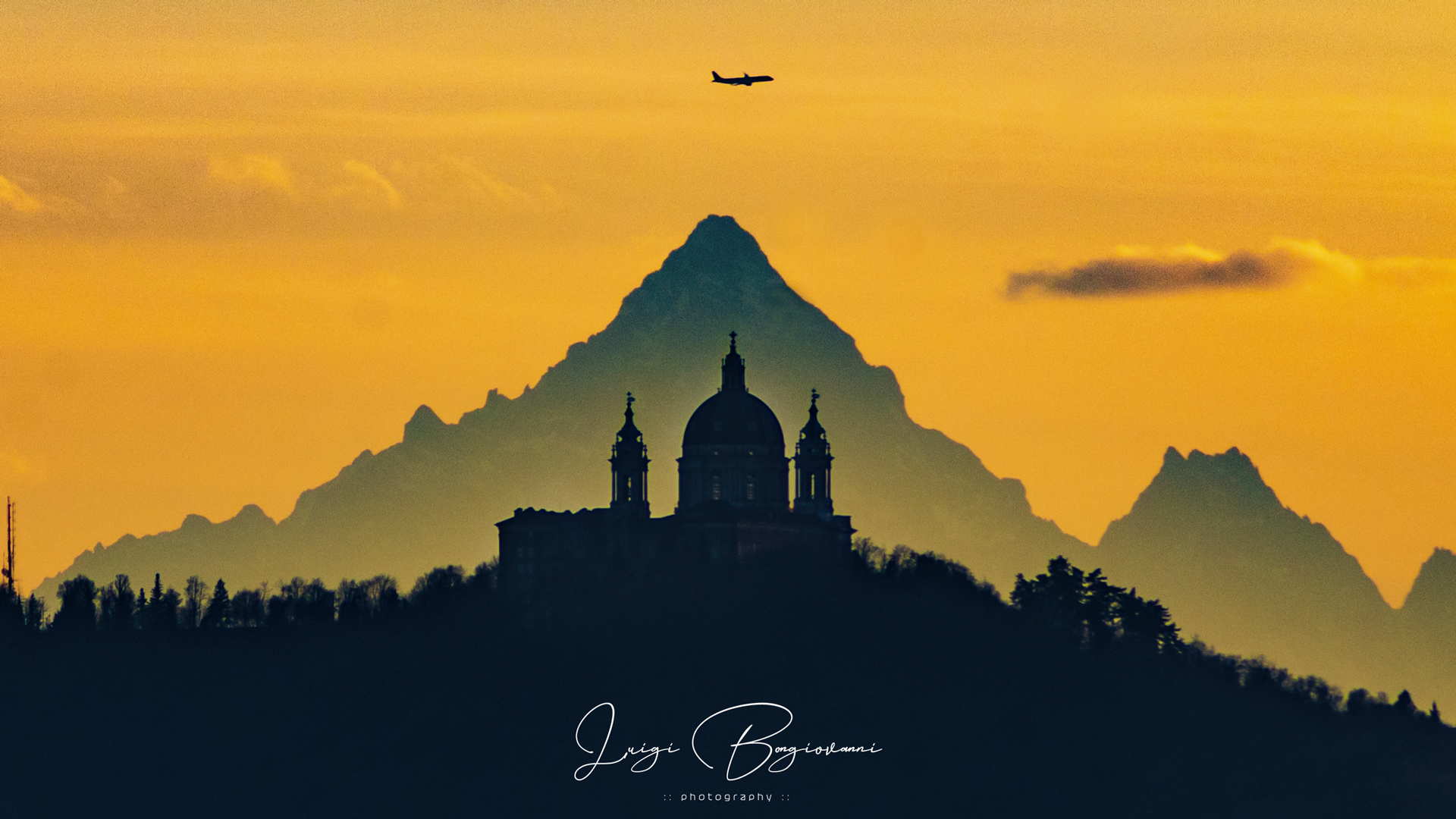 Superga e Montevisio visti da San Raffaele Cimena (to)