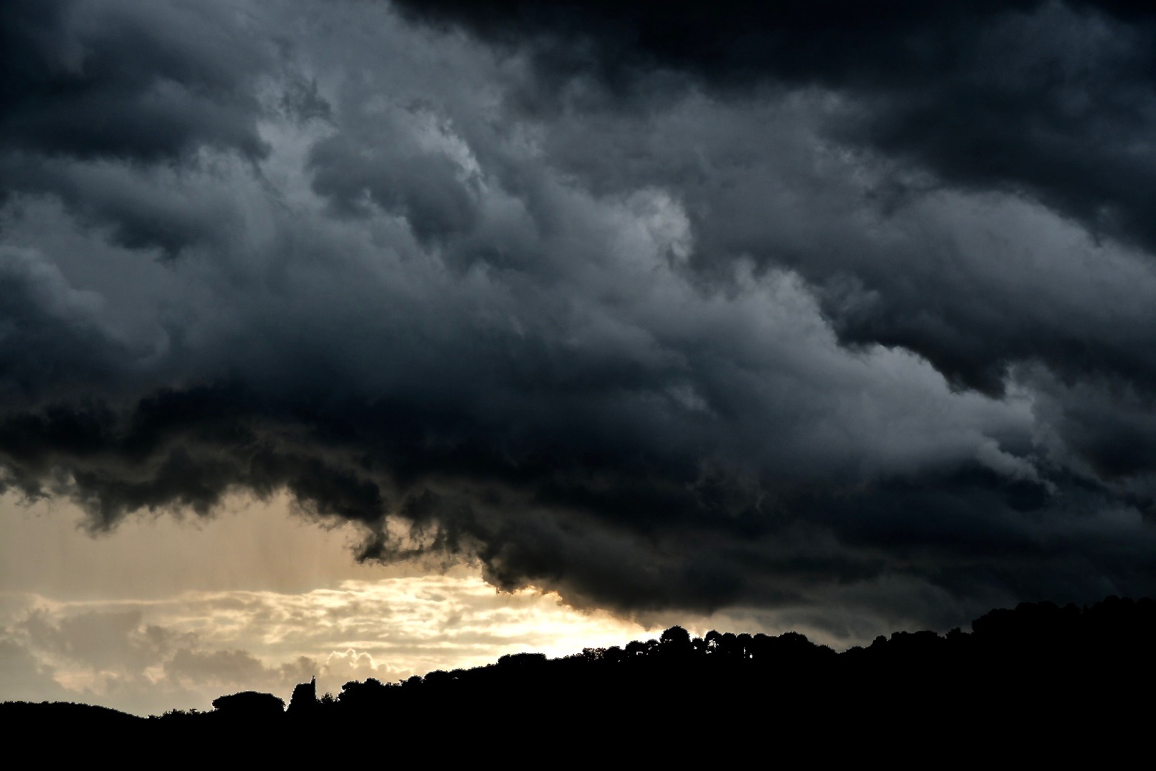 before thunderstorm 2