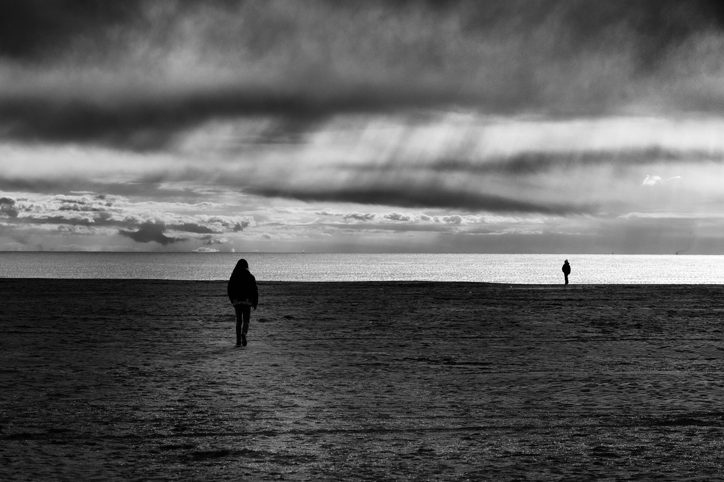 con le proprie gambe