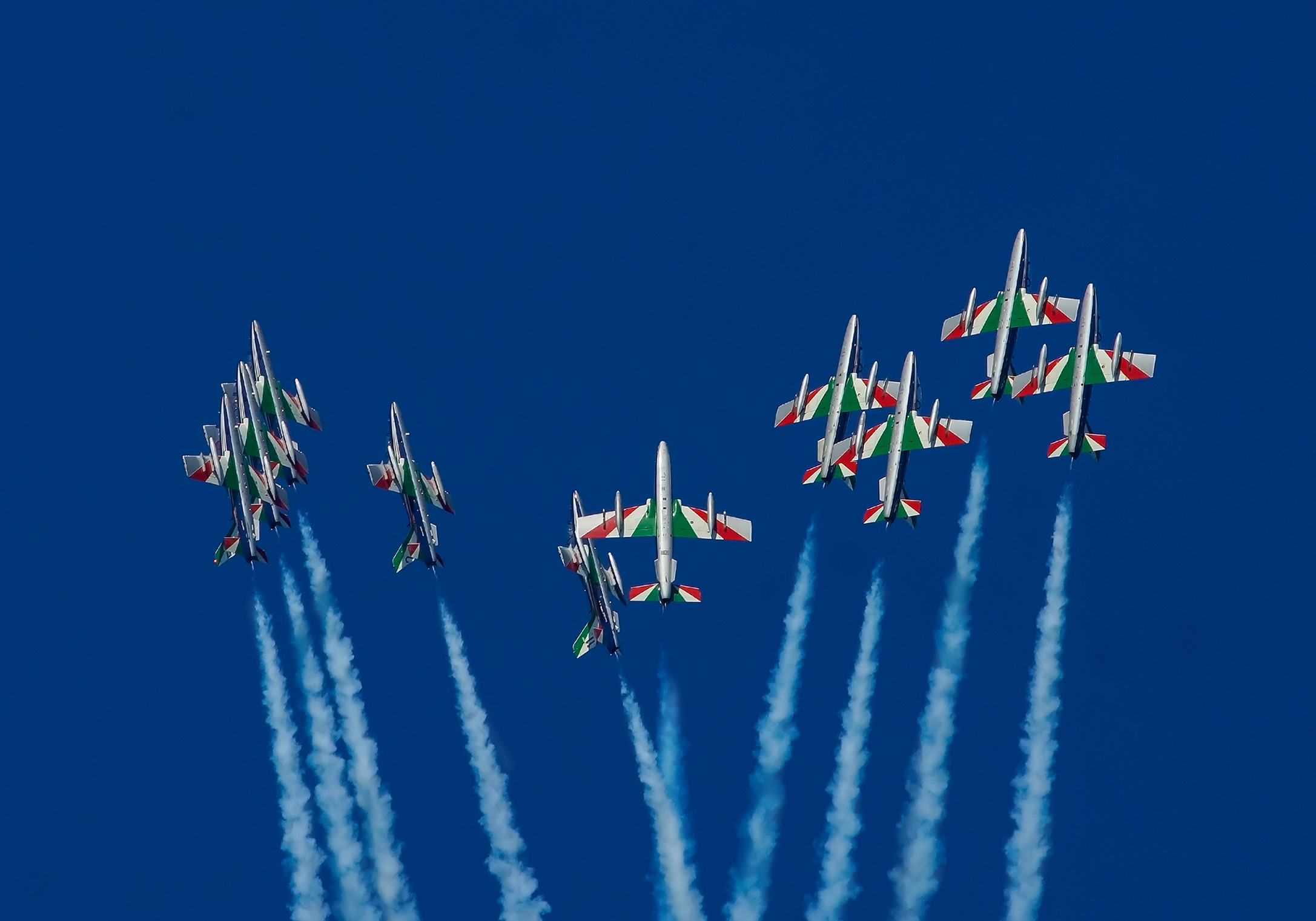 Auguro un buon anno a tutti .