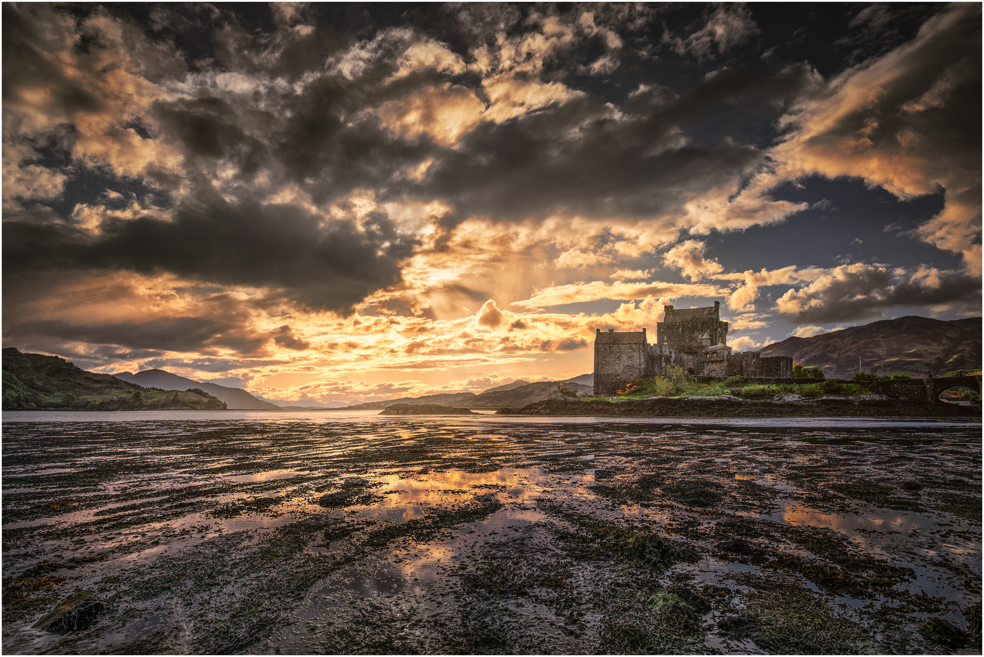 Dramatic Eilean Donan