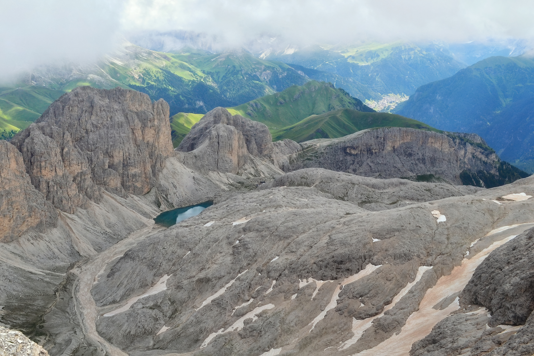 Lake Antermioa seen from the top
