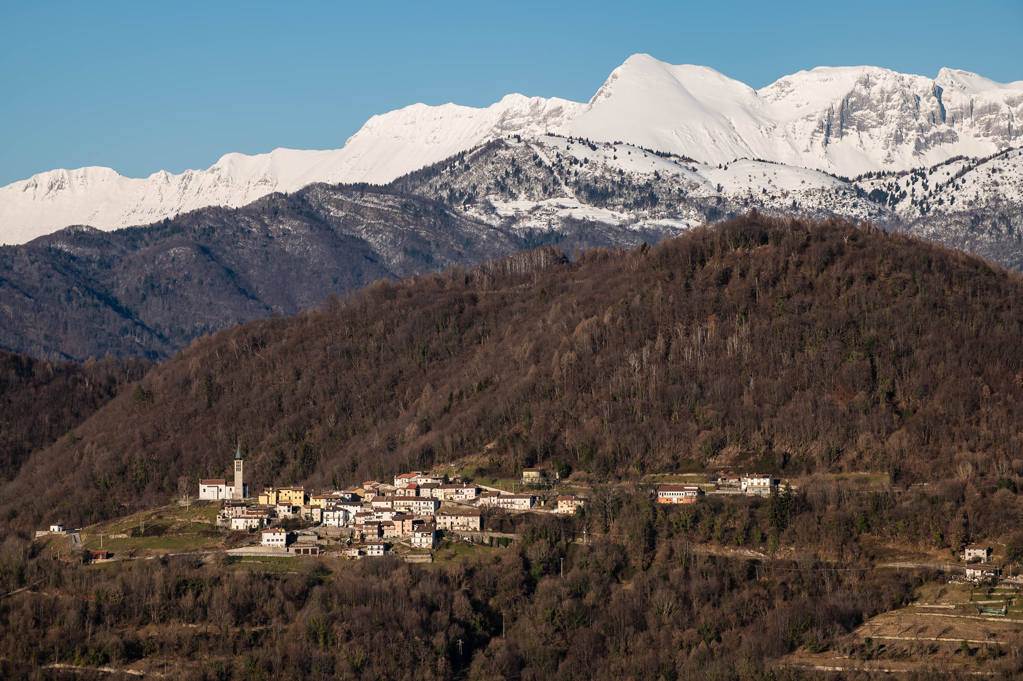 Montagne del Friuli, panoramica versi il Monte Nero