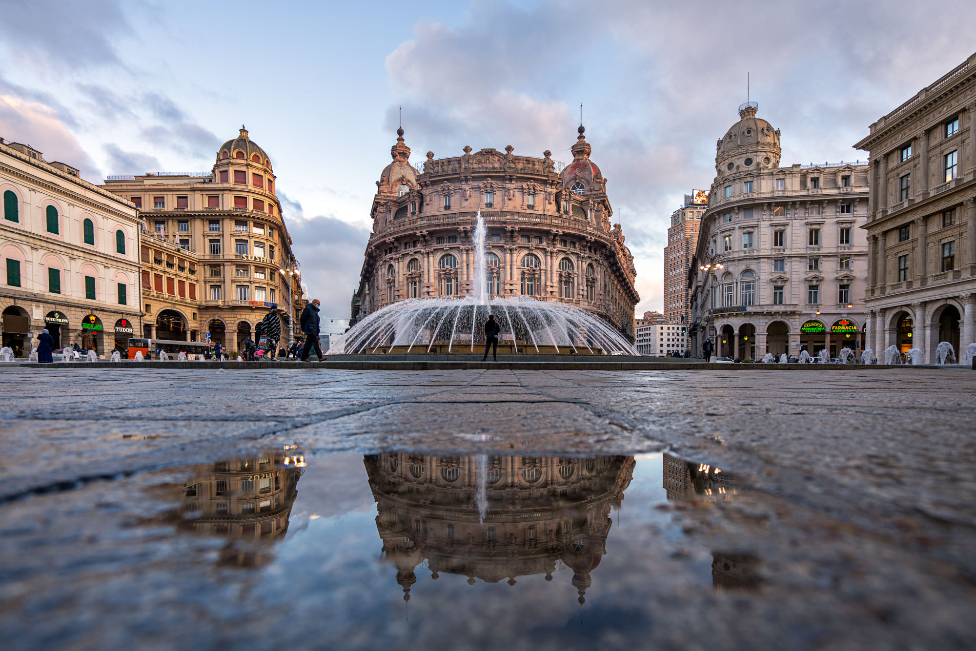 Piazza De Ferrari Genova