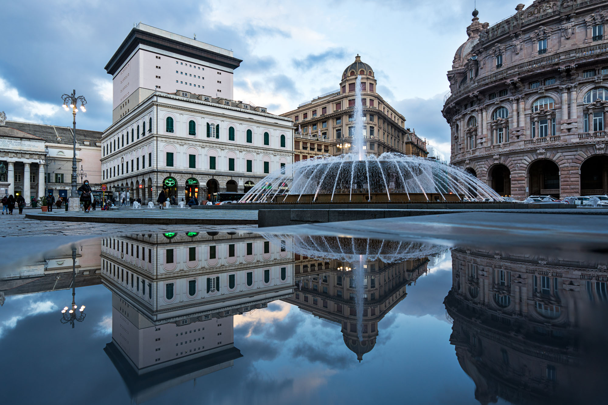 Piazza De Ferrari Genova