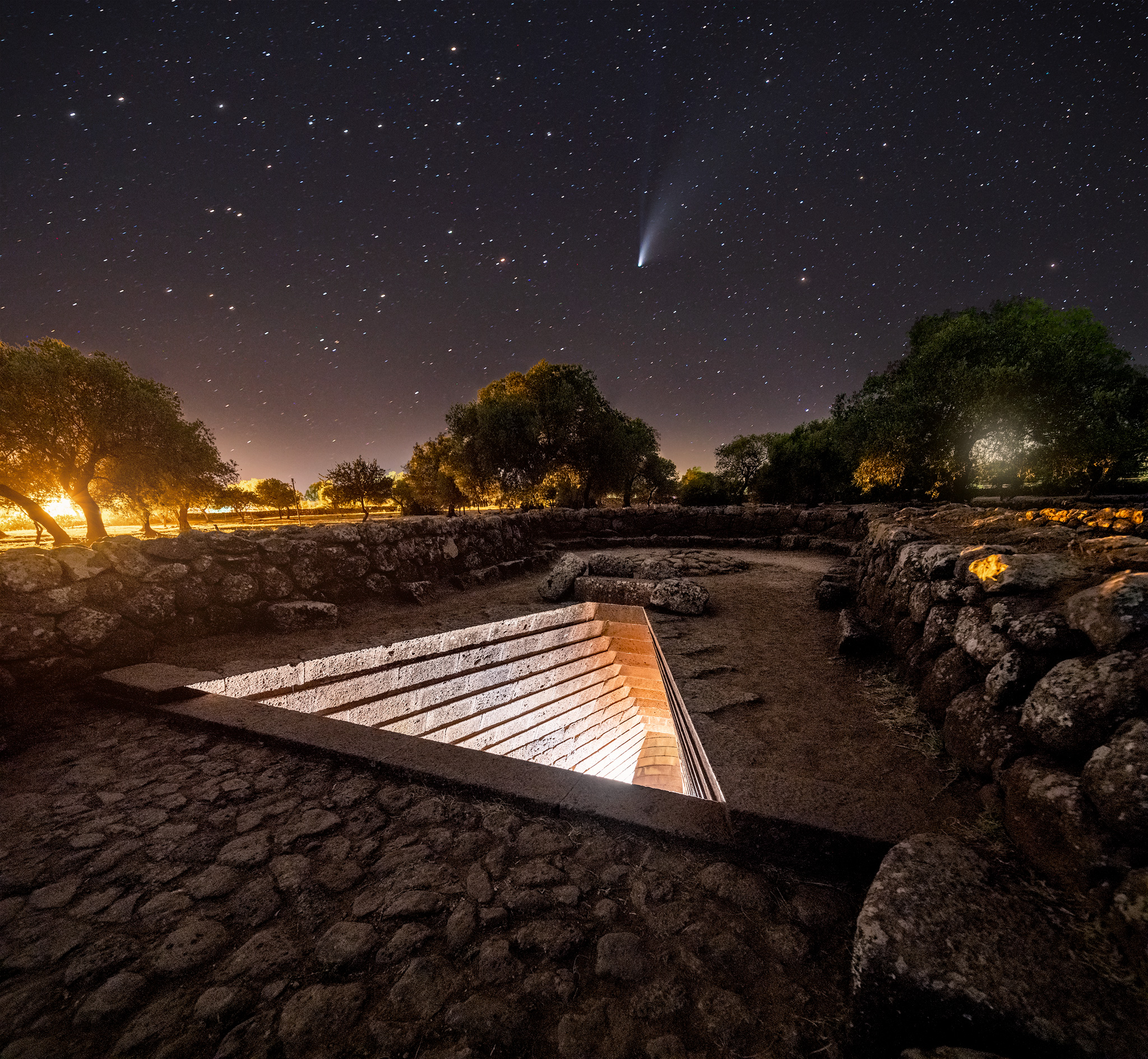Pozzo S. Cristina & Cometa Neowise