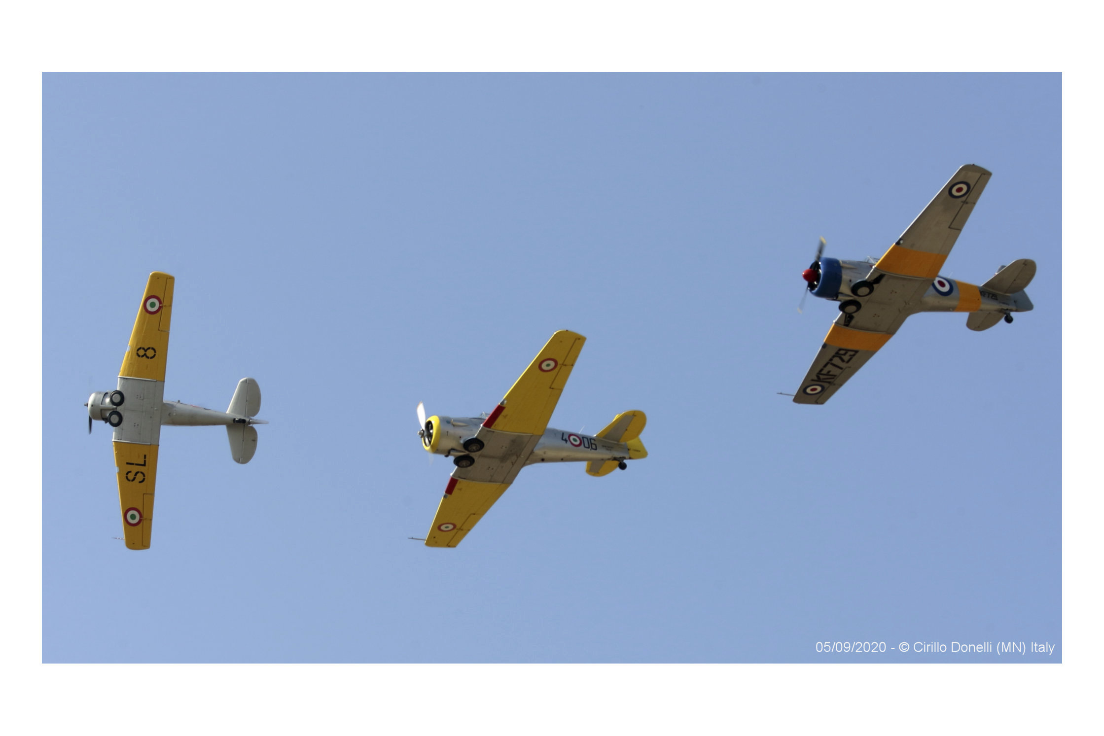 North American T-6 Texan flight in formation.