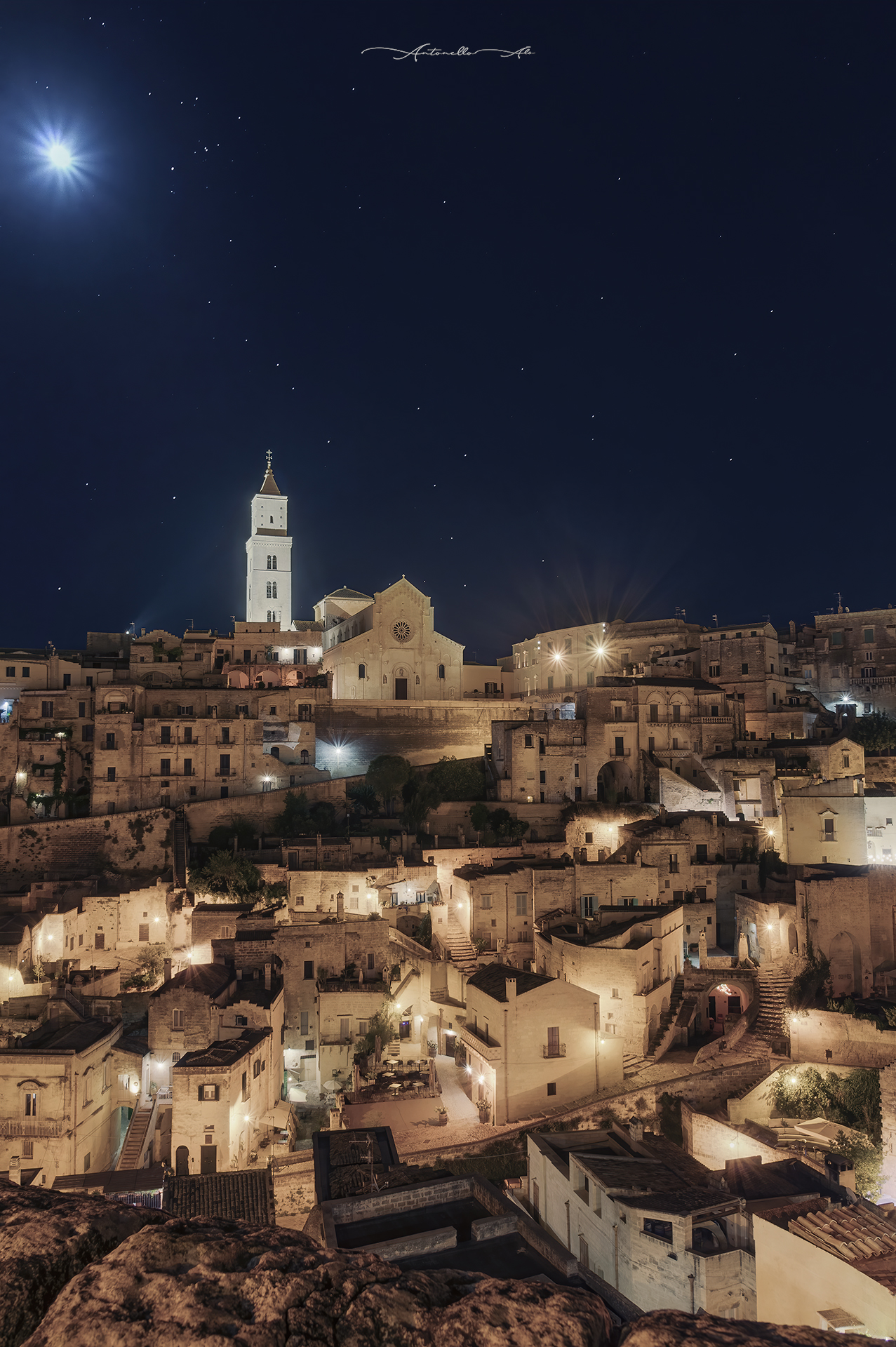 Matera al chiaro di luna