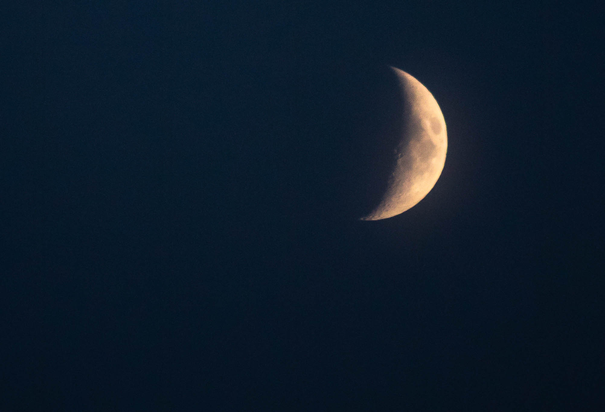 Moon with the Haking 70-210 manual