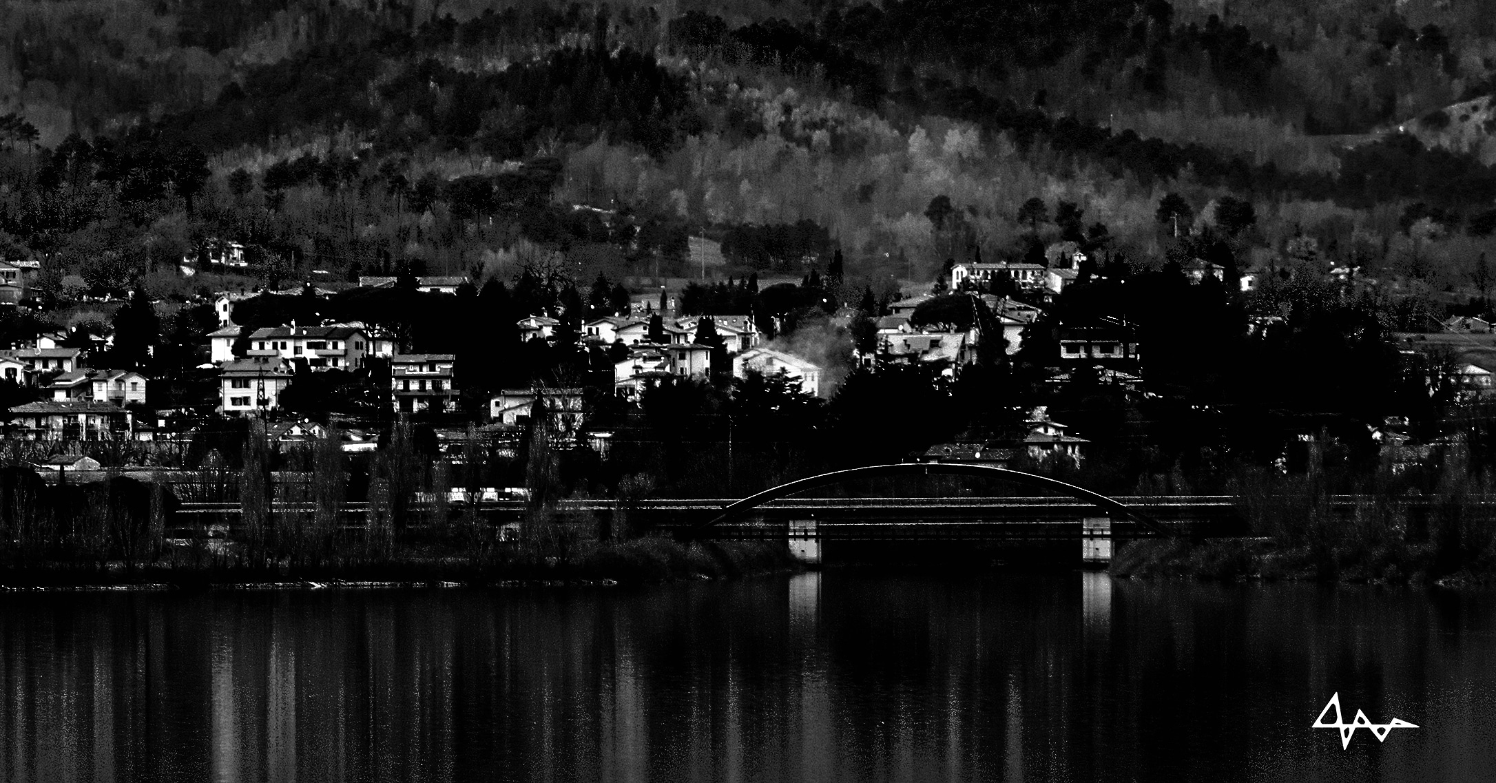 Lake town