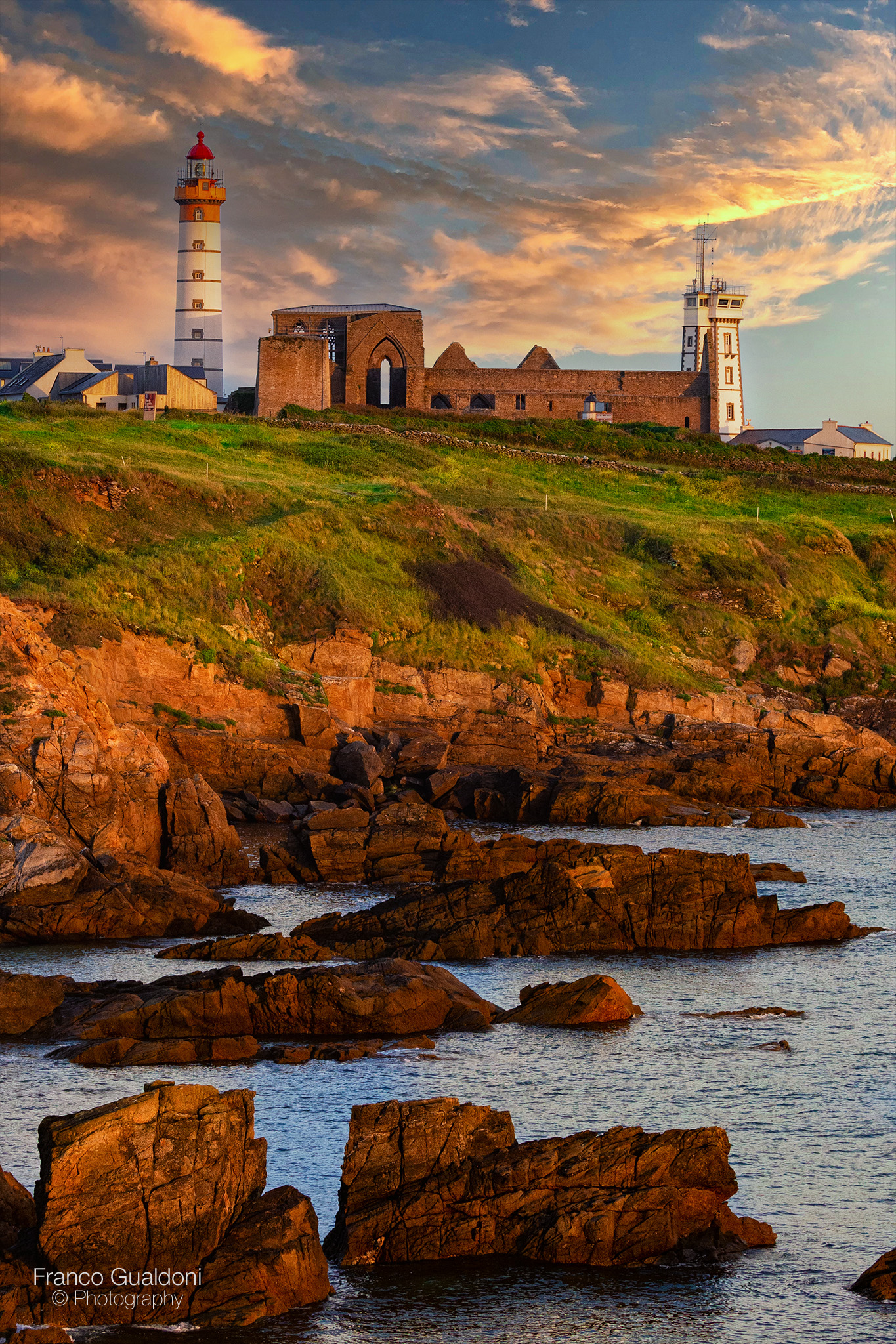 Faro ed Abbazia di Pointe Saint Mathieu