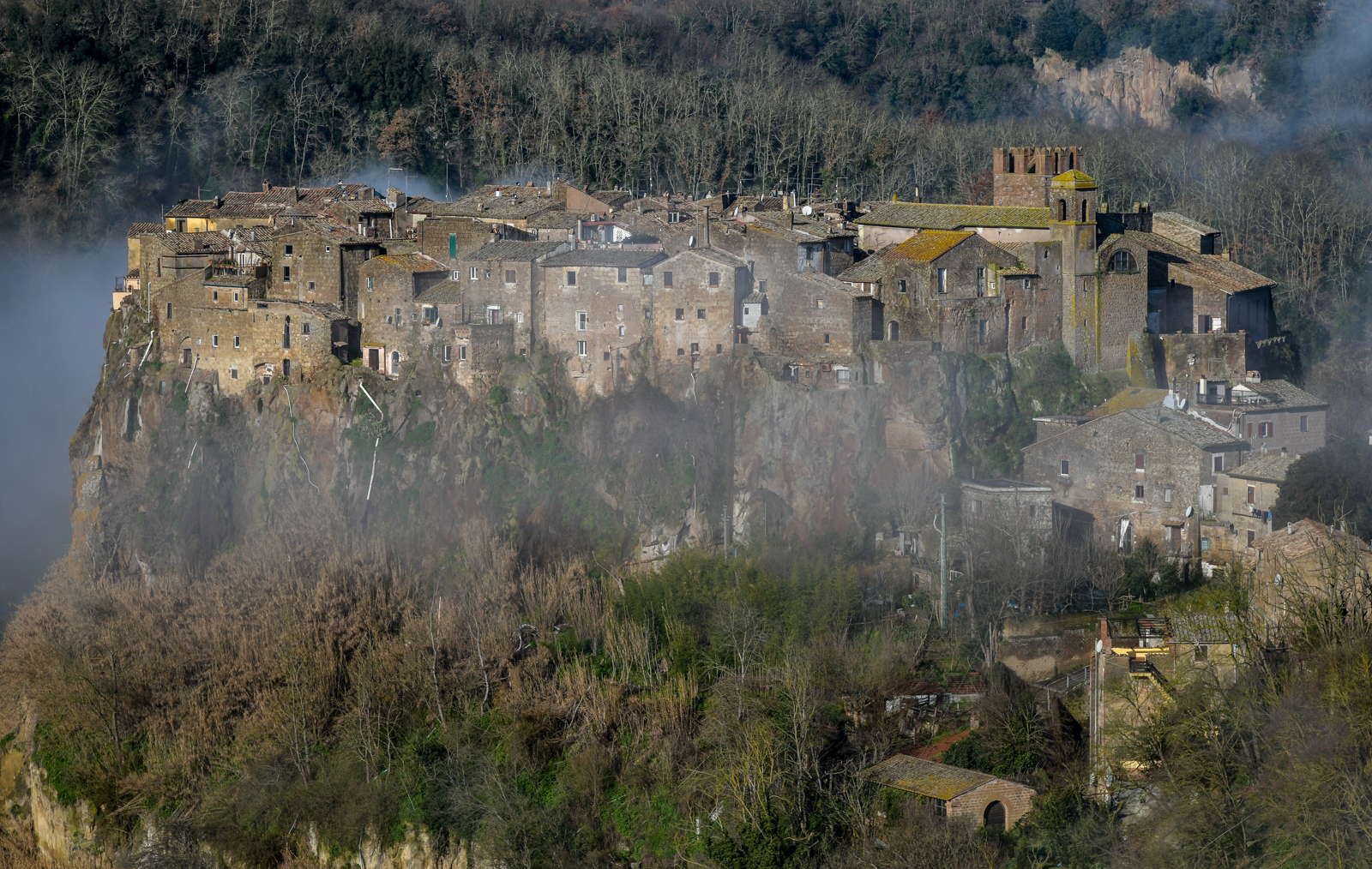 Calcata nella luce invernale