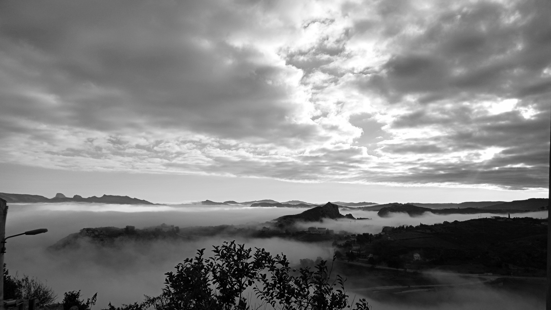 Nebbia in alta montagna