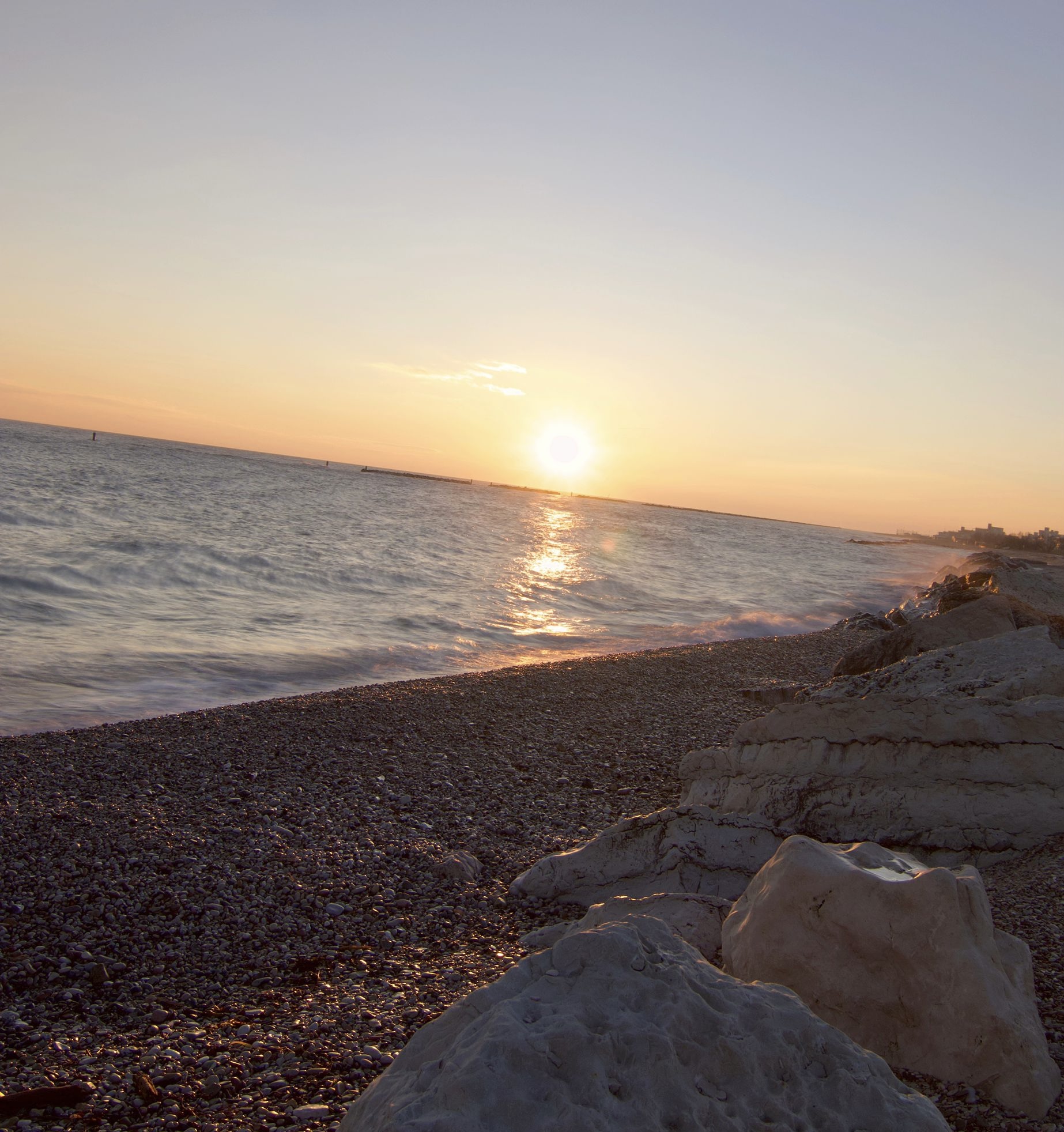 Alba al mare di Fano