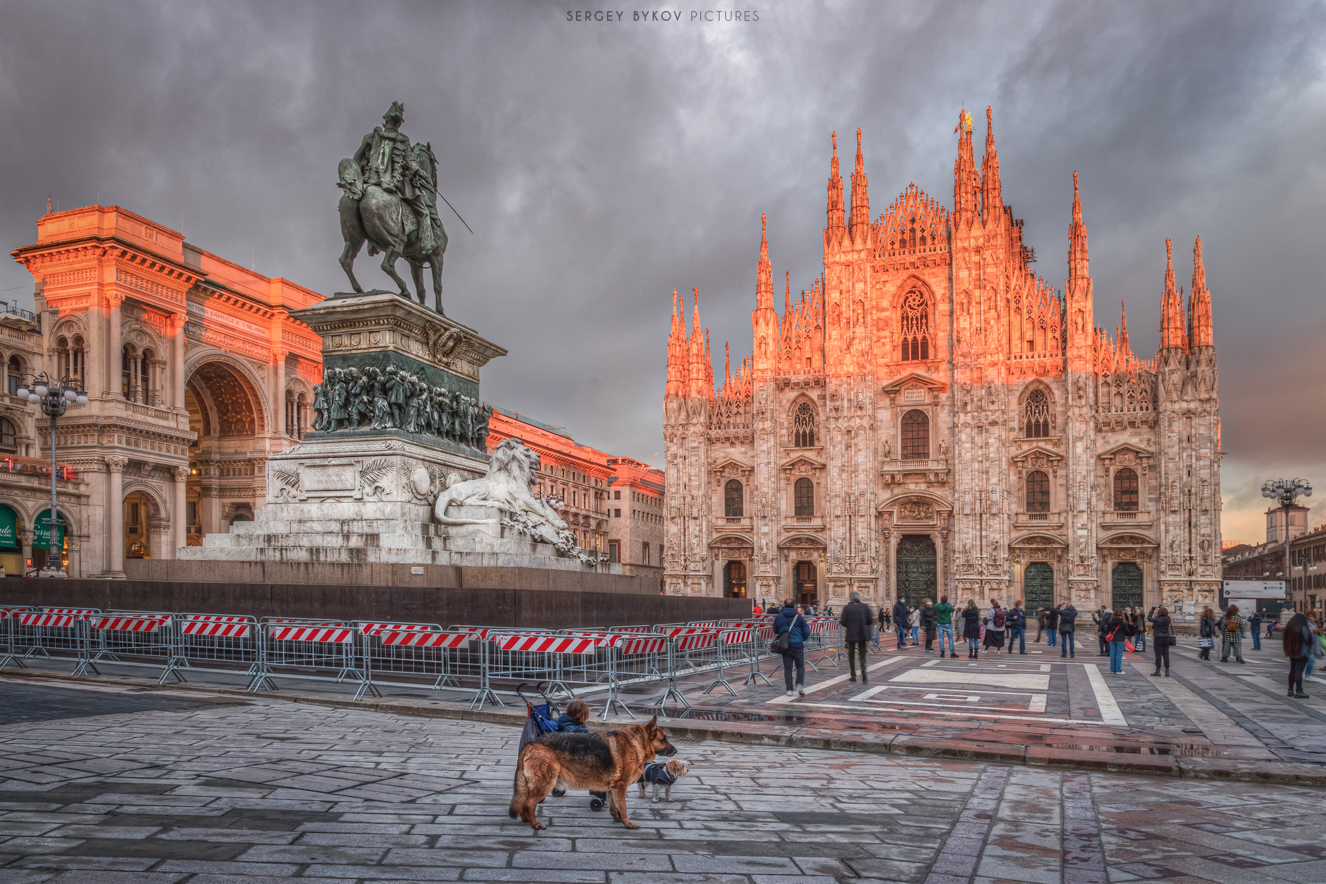 Sunset over Piazza Duomo - Milan