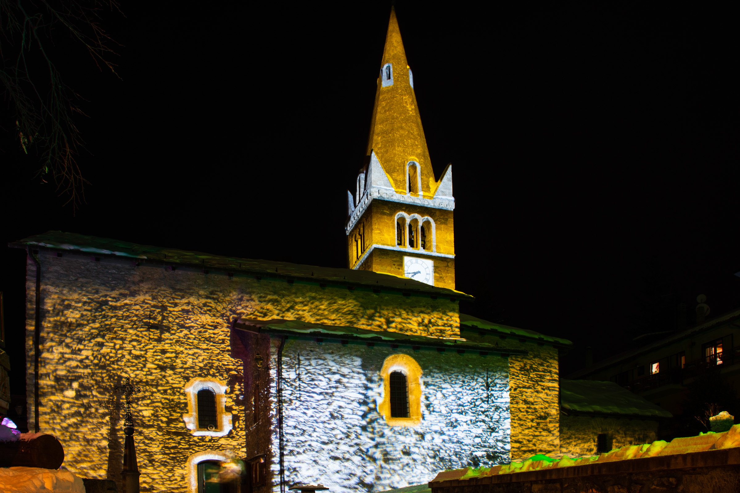 Luci e colori della Chiesa di Sauze