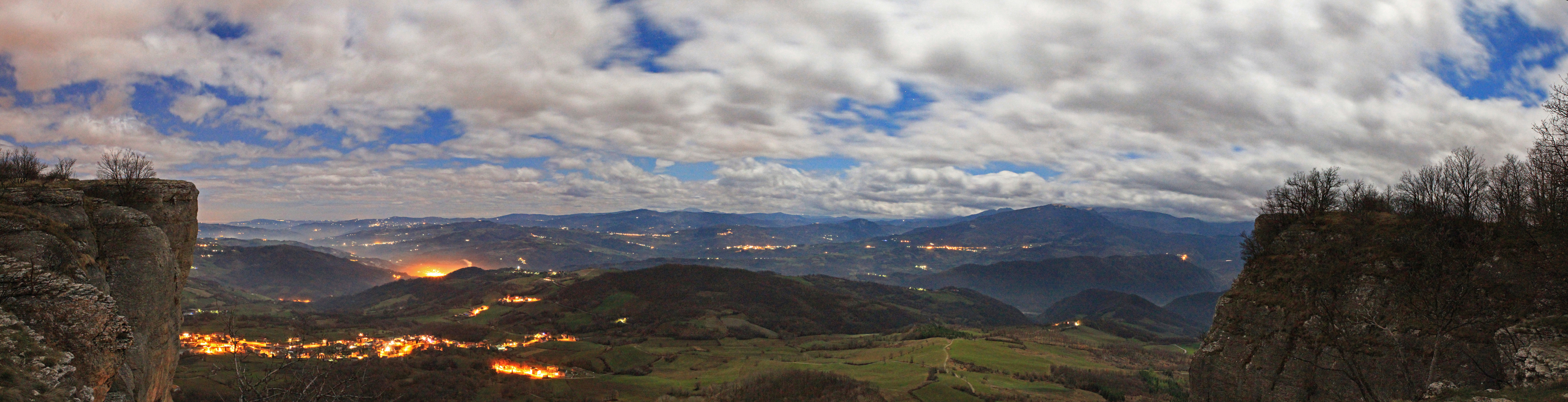 Panorama from the top 'of Bismantova