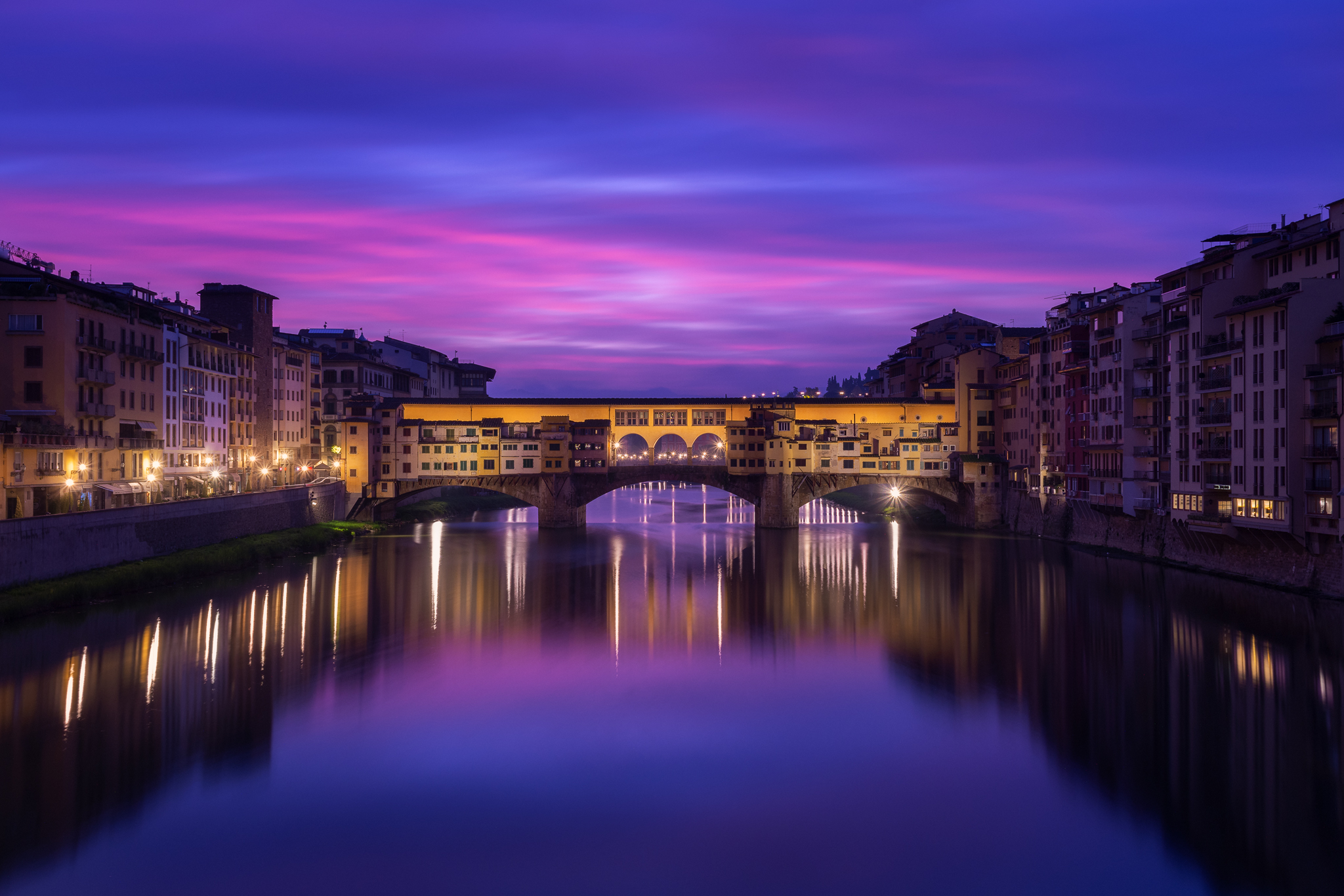 Colorful sunrise in Ponte Vecchio