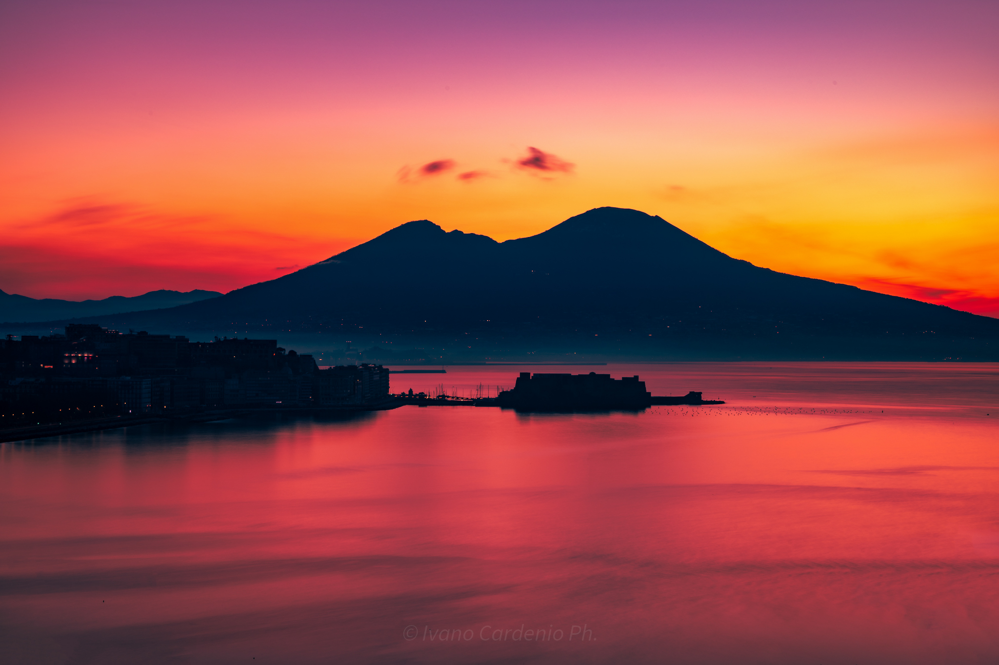 Le labbra che baciano il cielo di Napoli